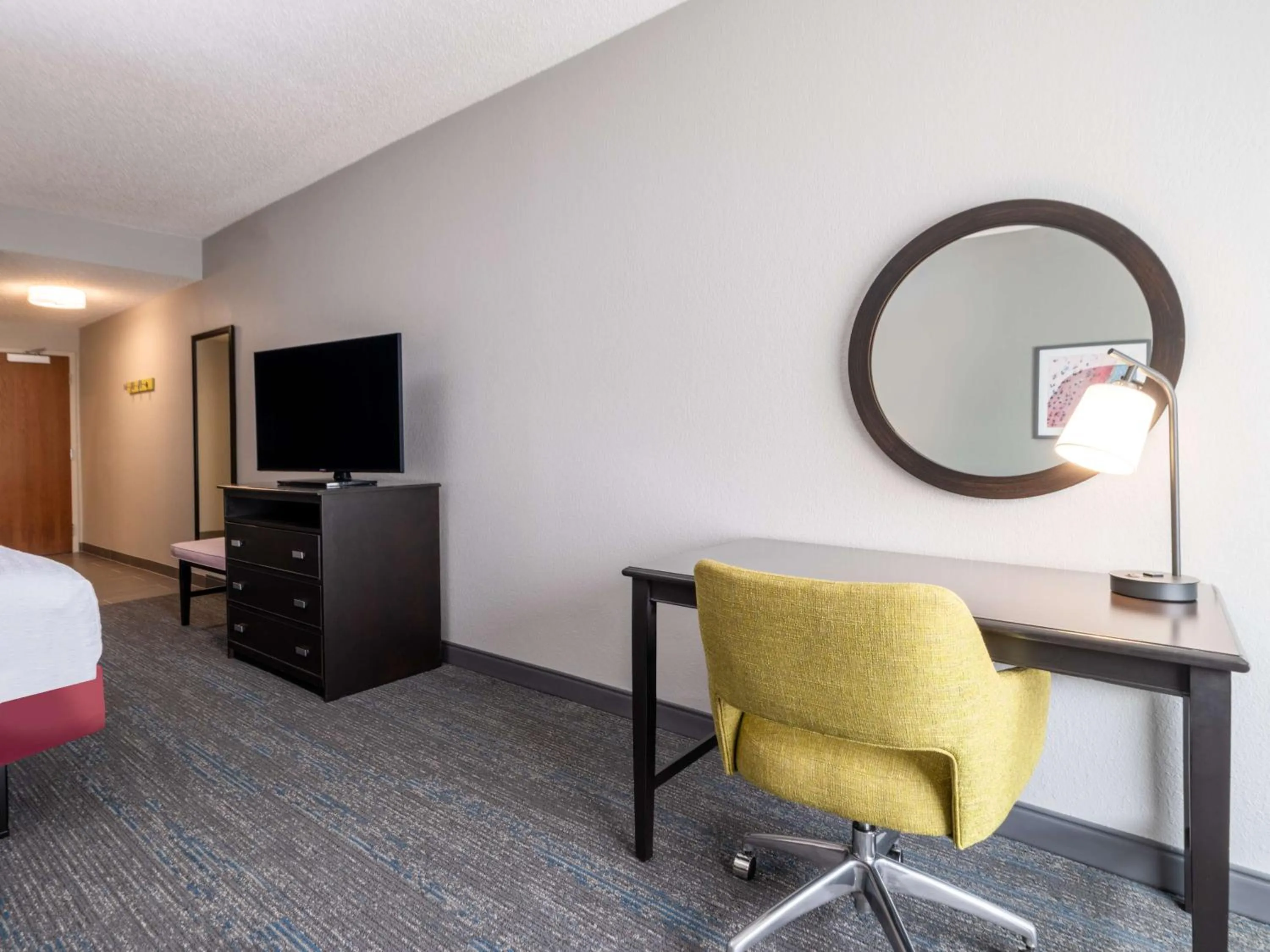 Bedroom in Hampton Inn West Palm Beach-Florida Turnpike