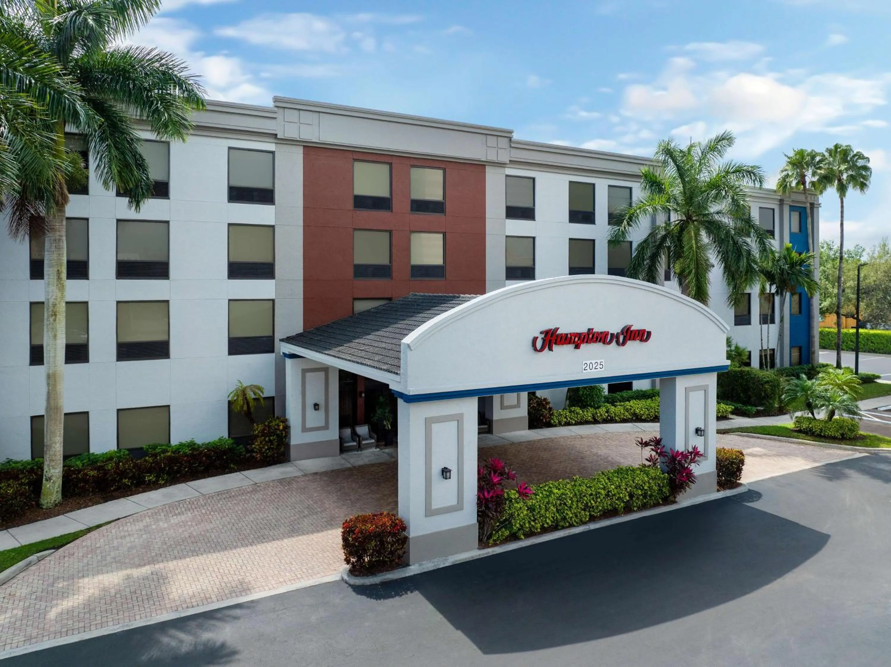 Property building in Hampton Inn West Palm Beach-Florida Turnpike