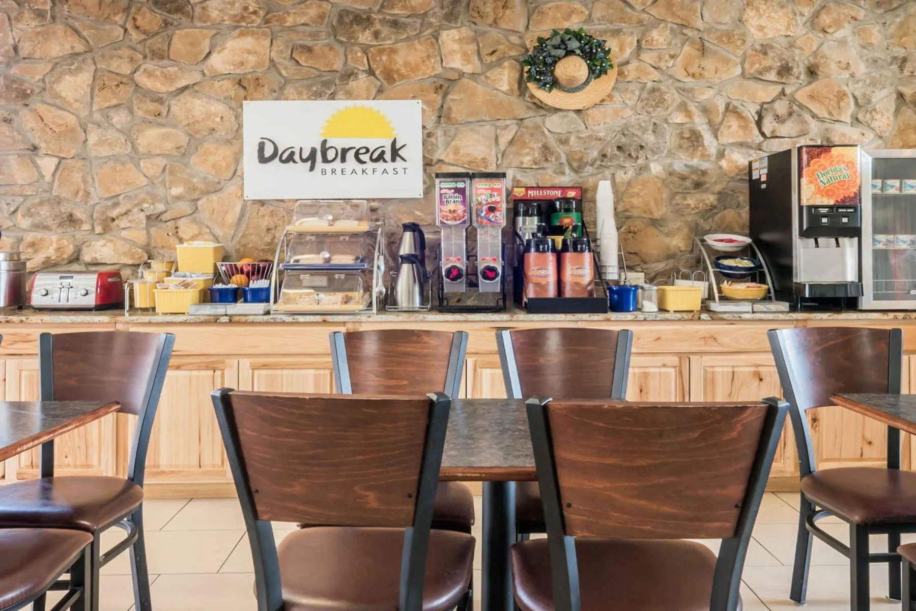 Days Inn by Wyndham South Fort Worth