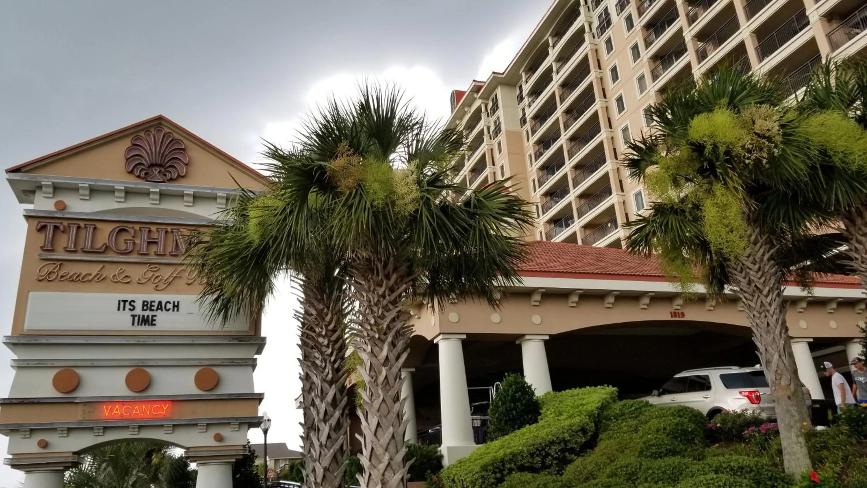 Property building in Tilghman Beach and Golf Resort