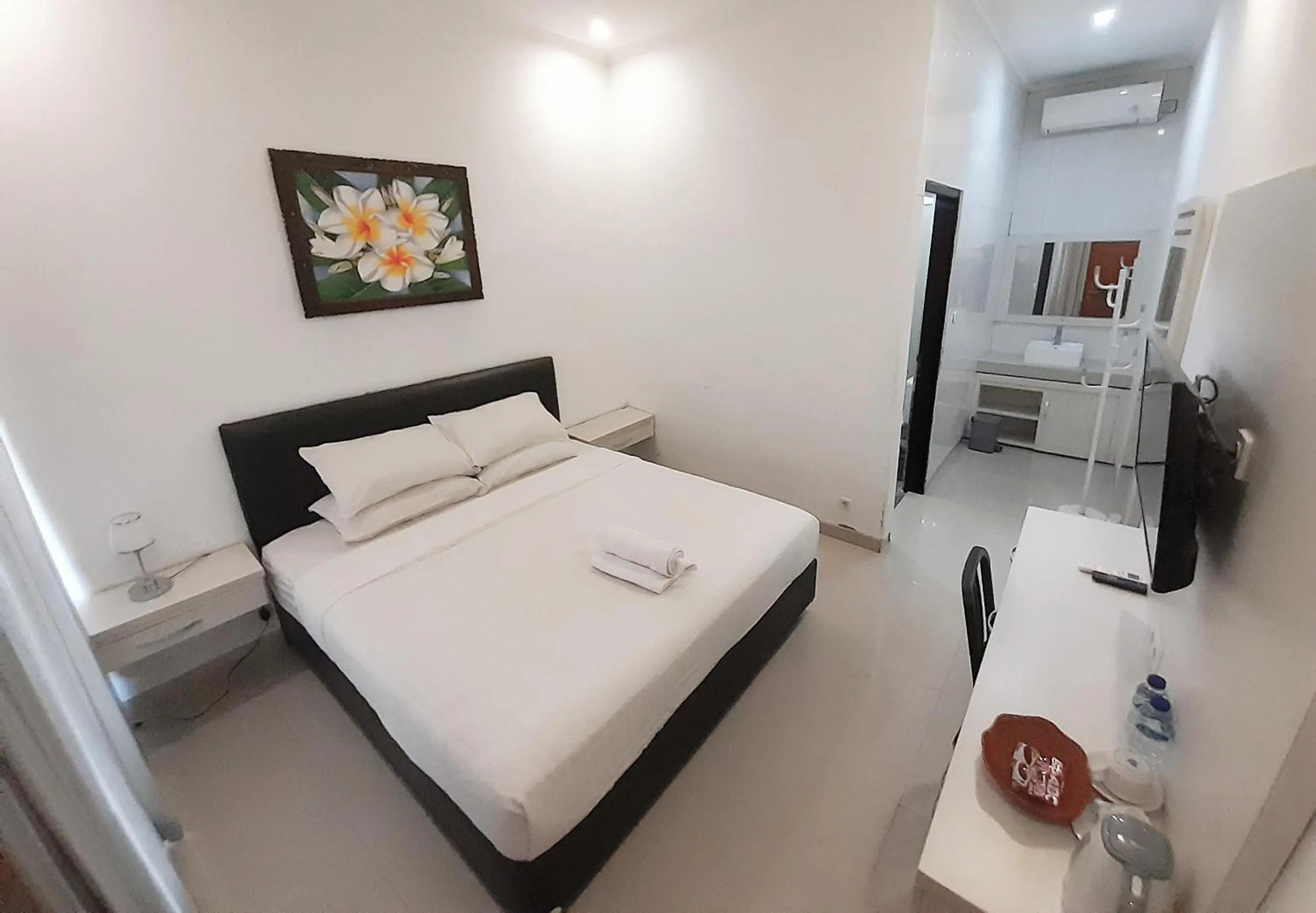 Bed in De Loran Hotel