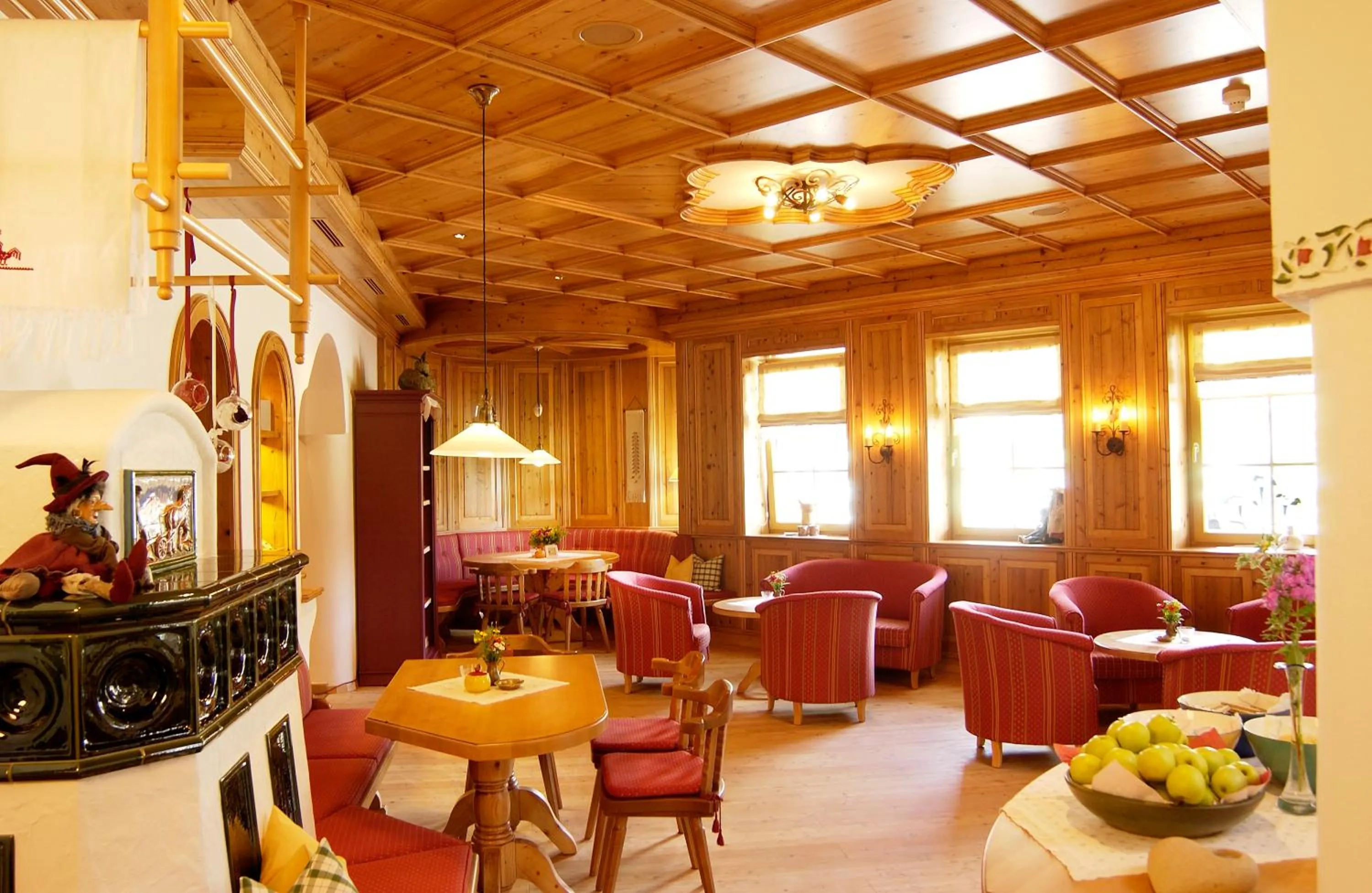 Lounge or bar in Wanderhotel Kirchner