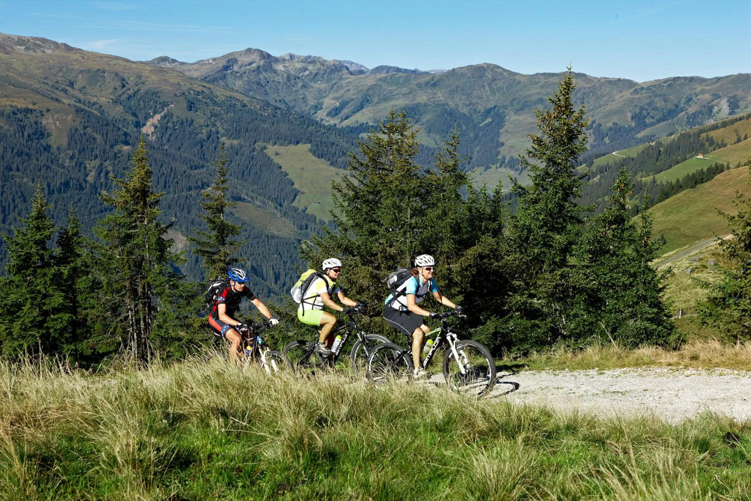 Cycling in Wanderhotel Kirchner