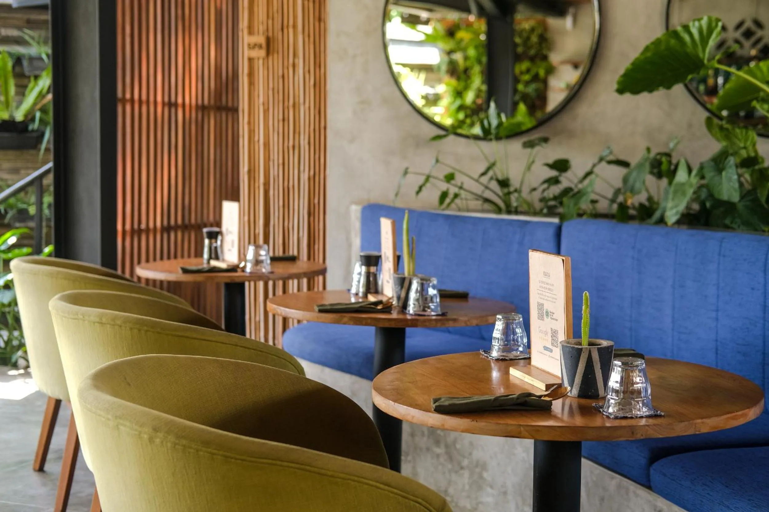 Restaurant/places to eat in The Elementum