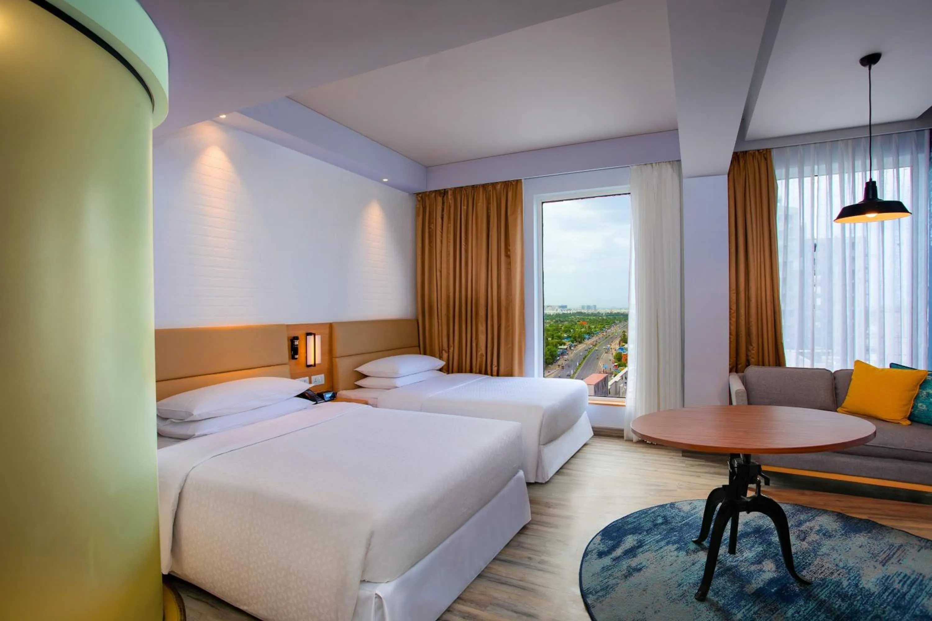 Photo of the whole room, Bed in Four Points by Sheraton Chennai OMR