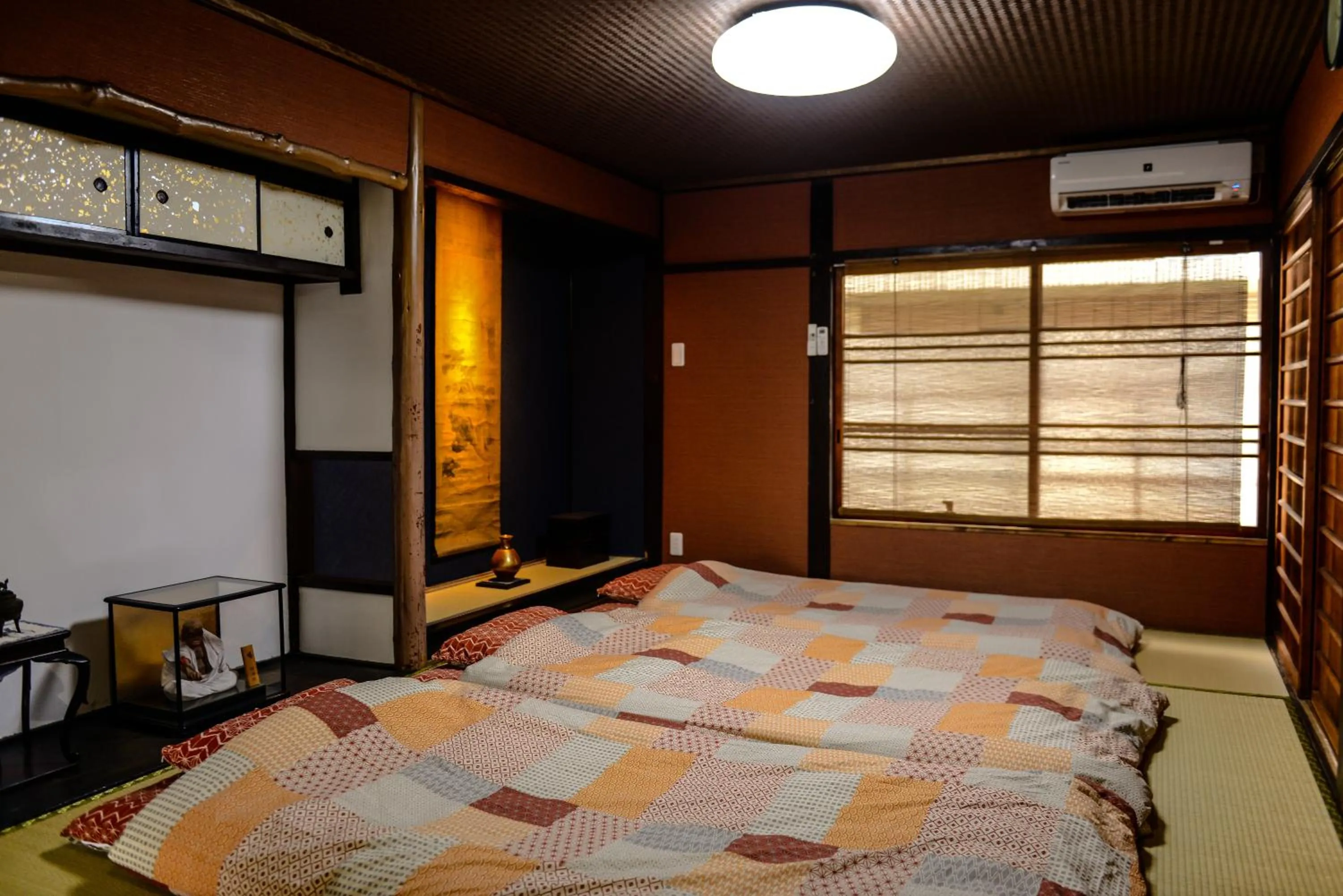Bedroom, Bed in Nishioji TANUKI