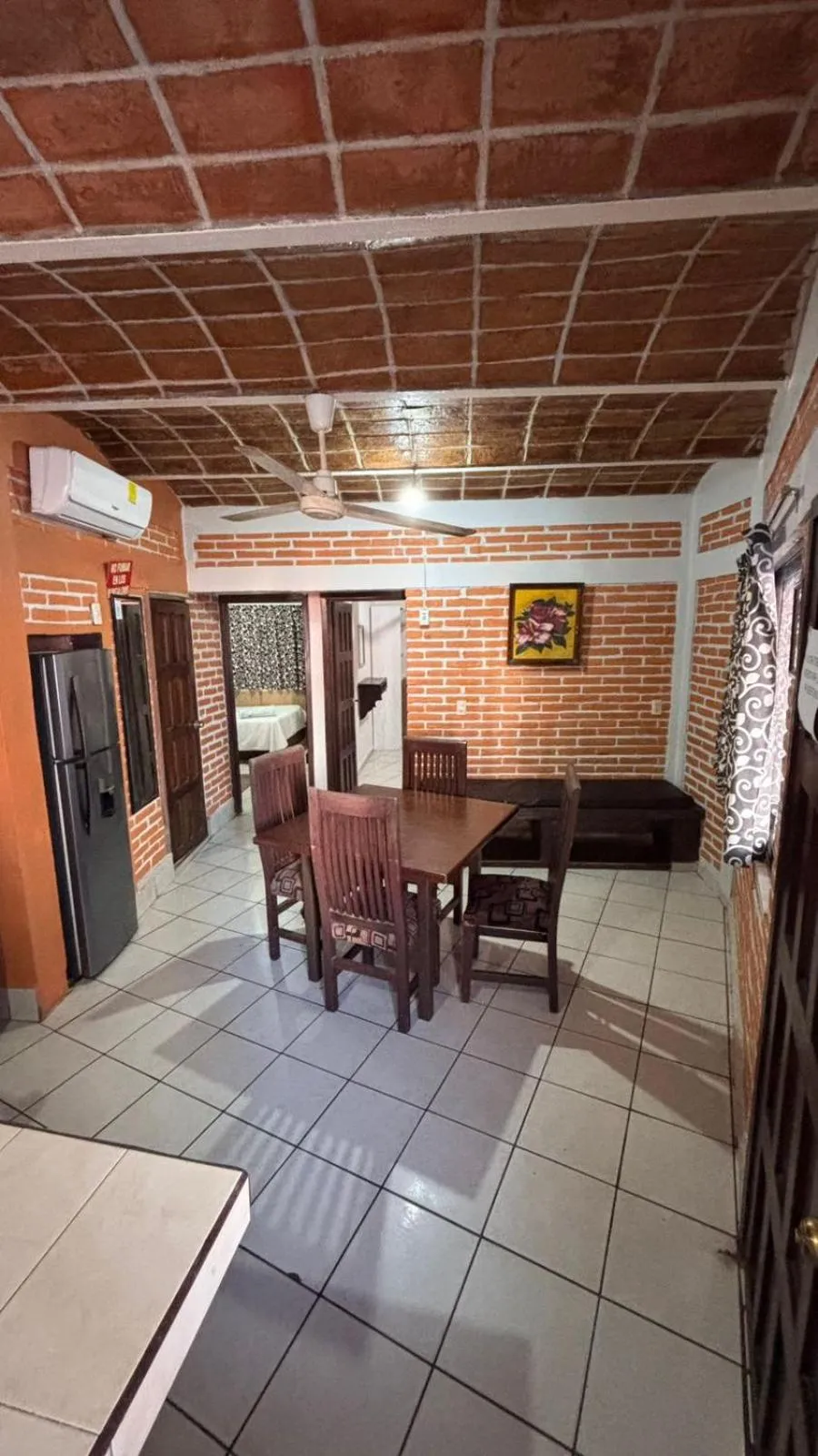 Dining area in Bungalows Flamingos