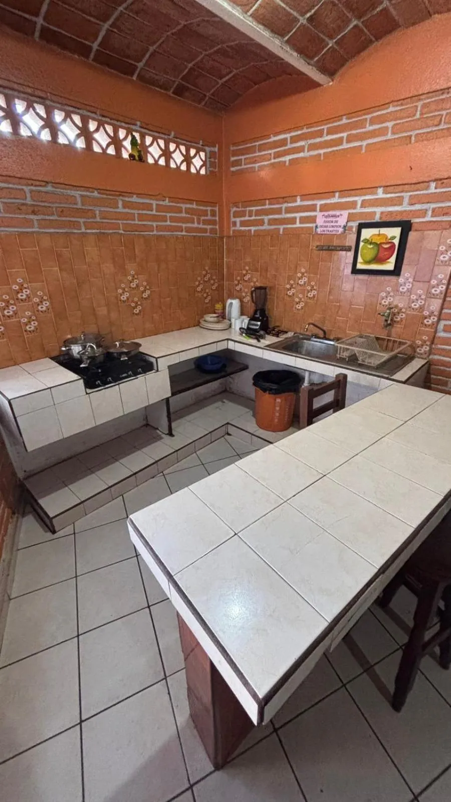 Kitchen or kitchenette in Bungalows Flamingos