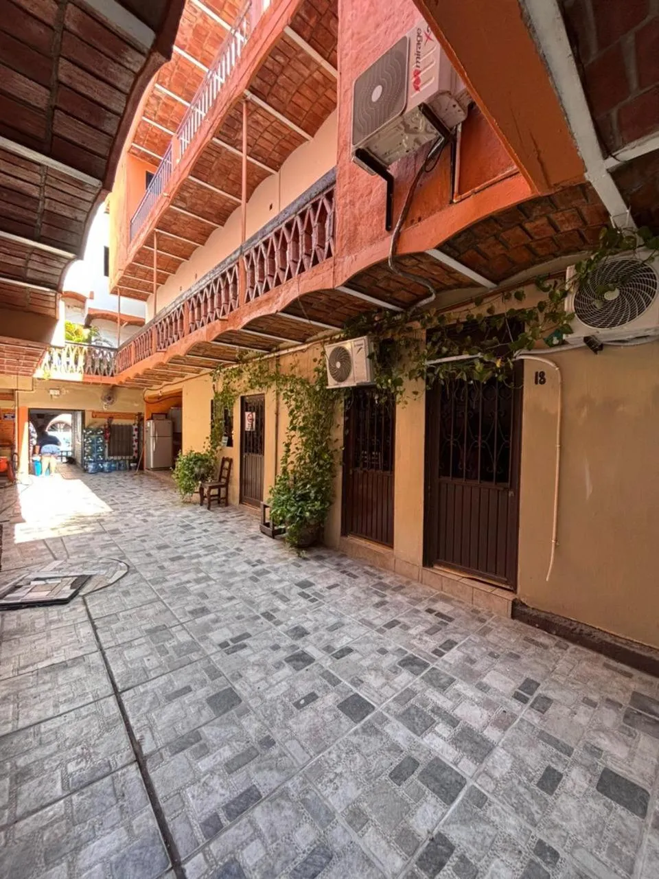 Day in Bungalows Flamingos