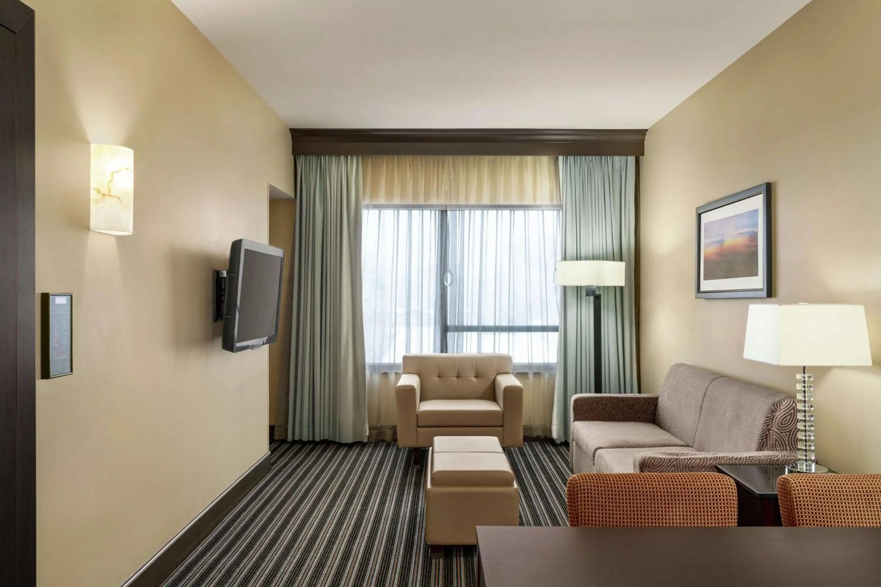 Bedroom in Embassy Suites by Hilton Salt Lake West Valley City