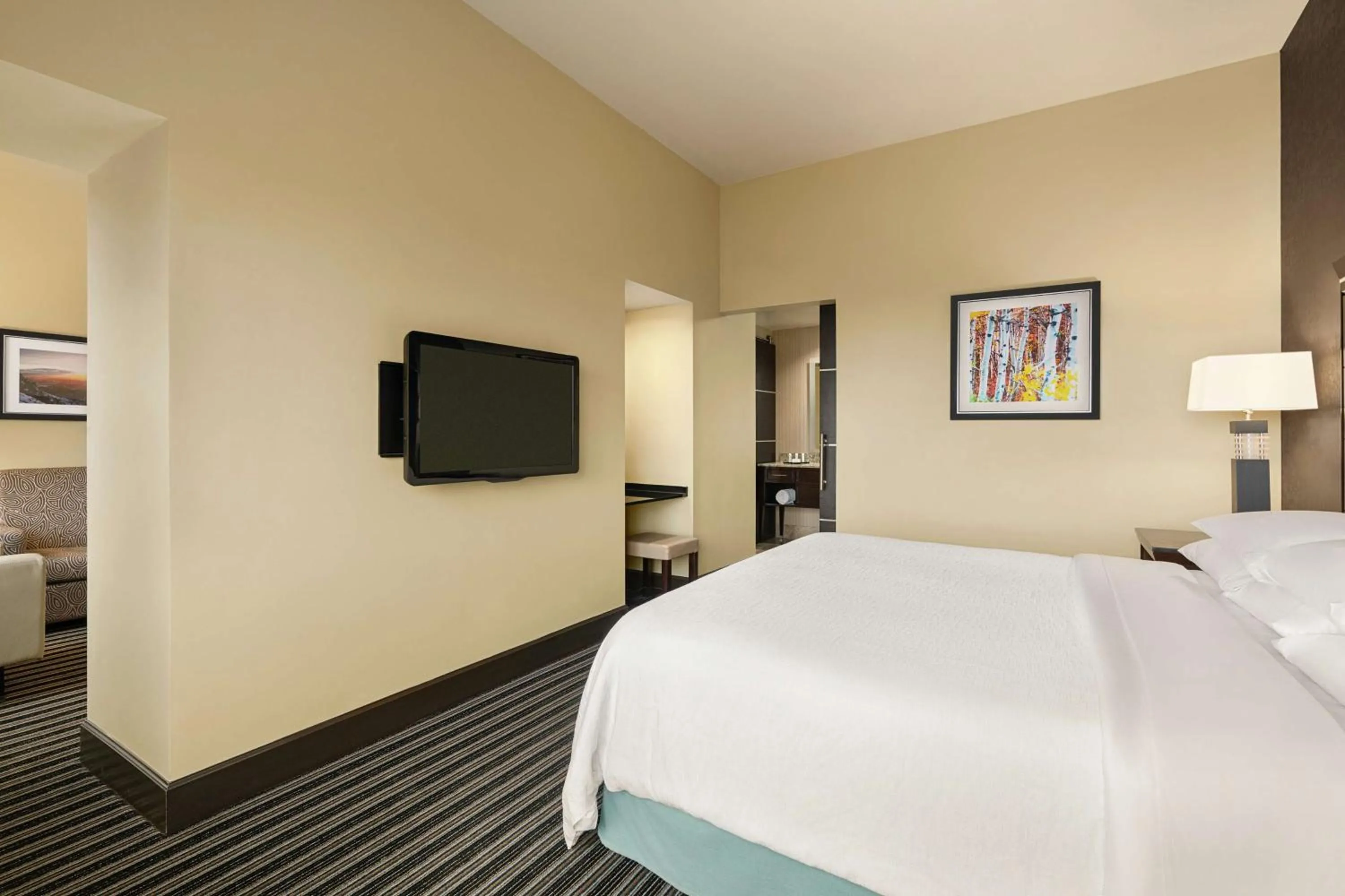 Bedroom, Bed in Embassy Suites by Hilton Salt Lake West Valley City