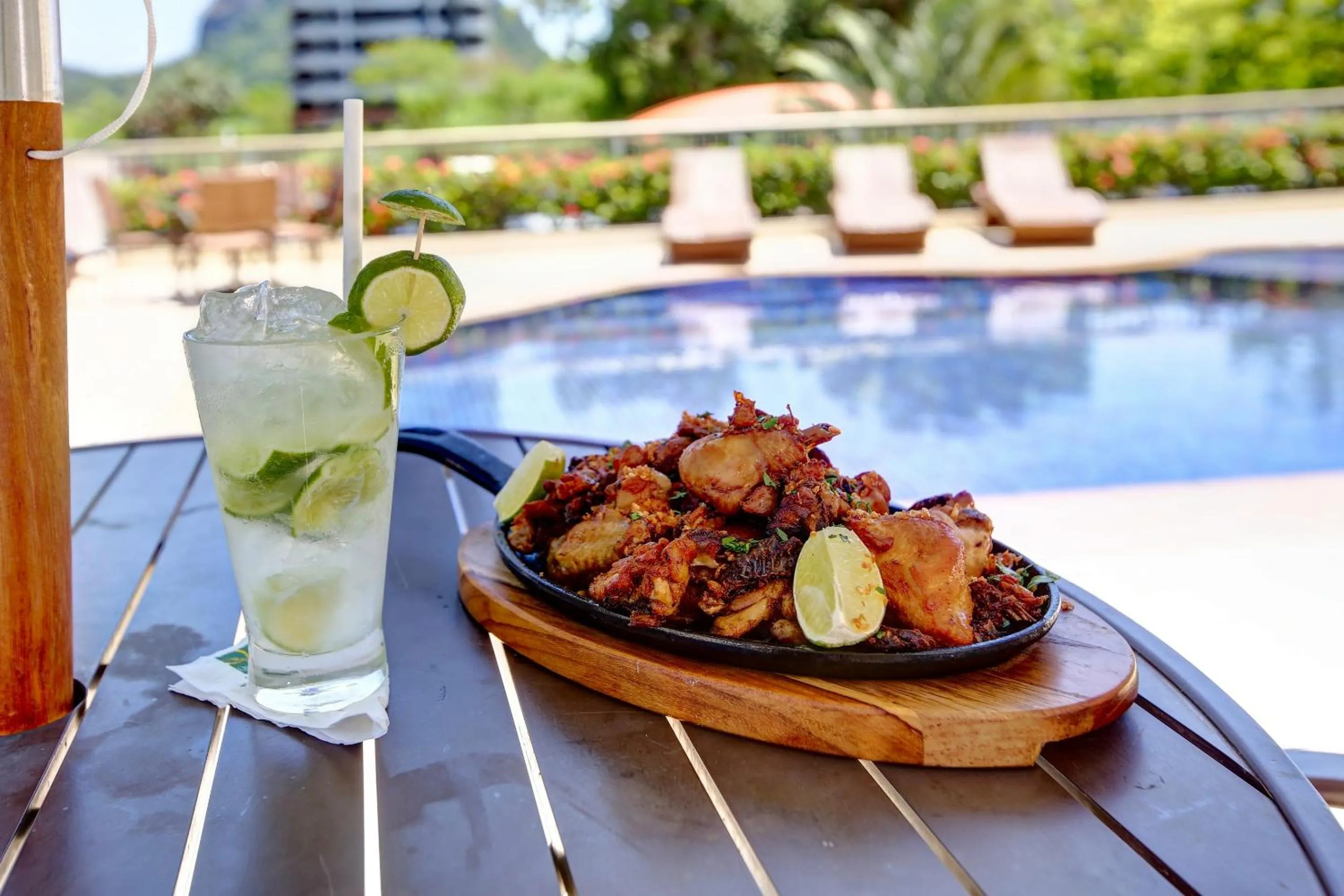 Swimming pool in Quality Rio de Janeiro - Barra da Tijuca