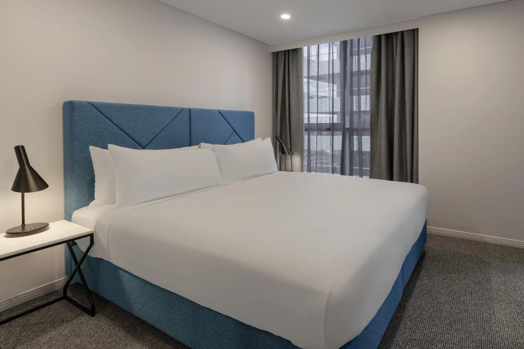 Bed in Meriton Suites Broadbeach