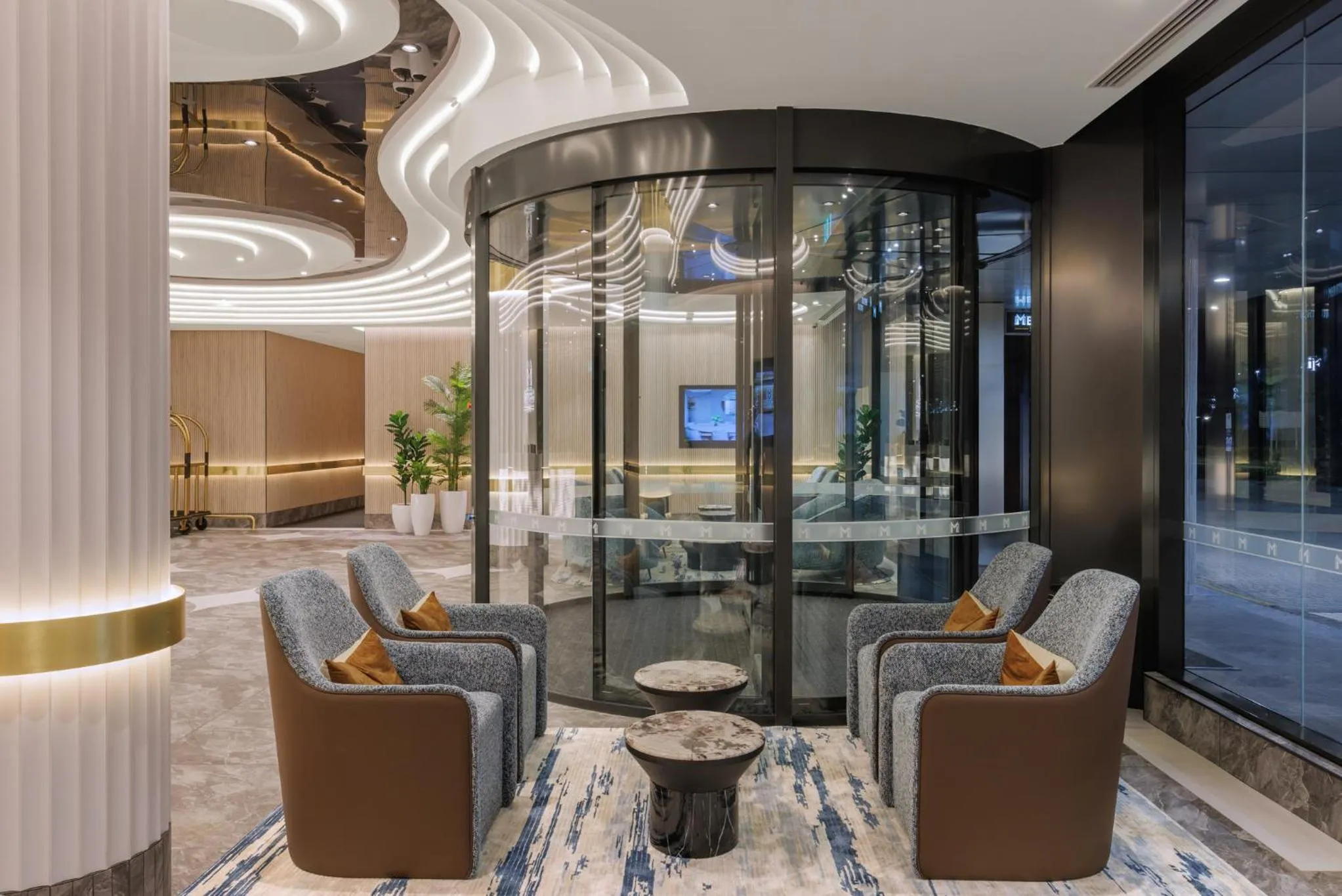 Lobby or reception in Meriton Suites Broadbeach