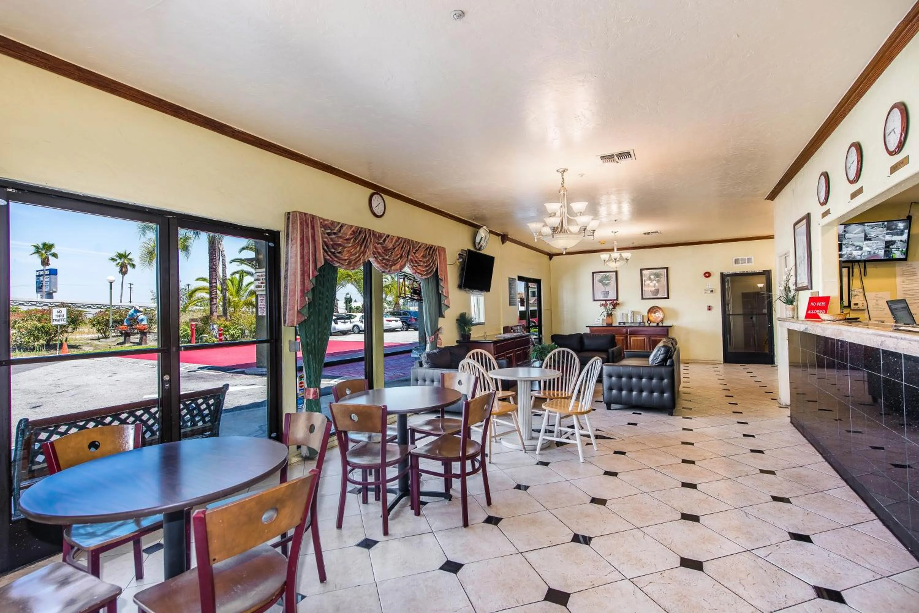 Lobby or reception in Budget Inn Anaheim / Santa Fe Springs