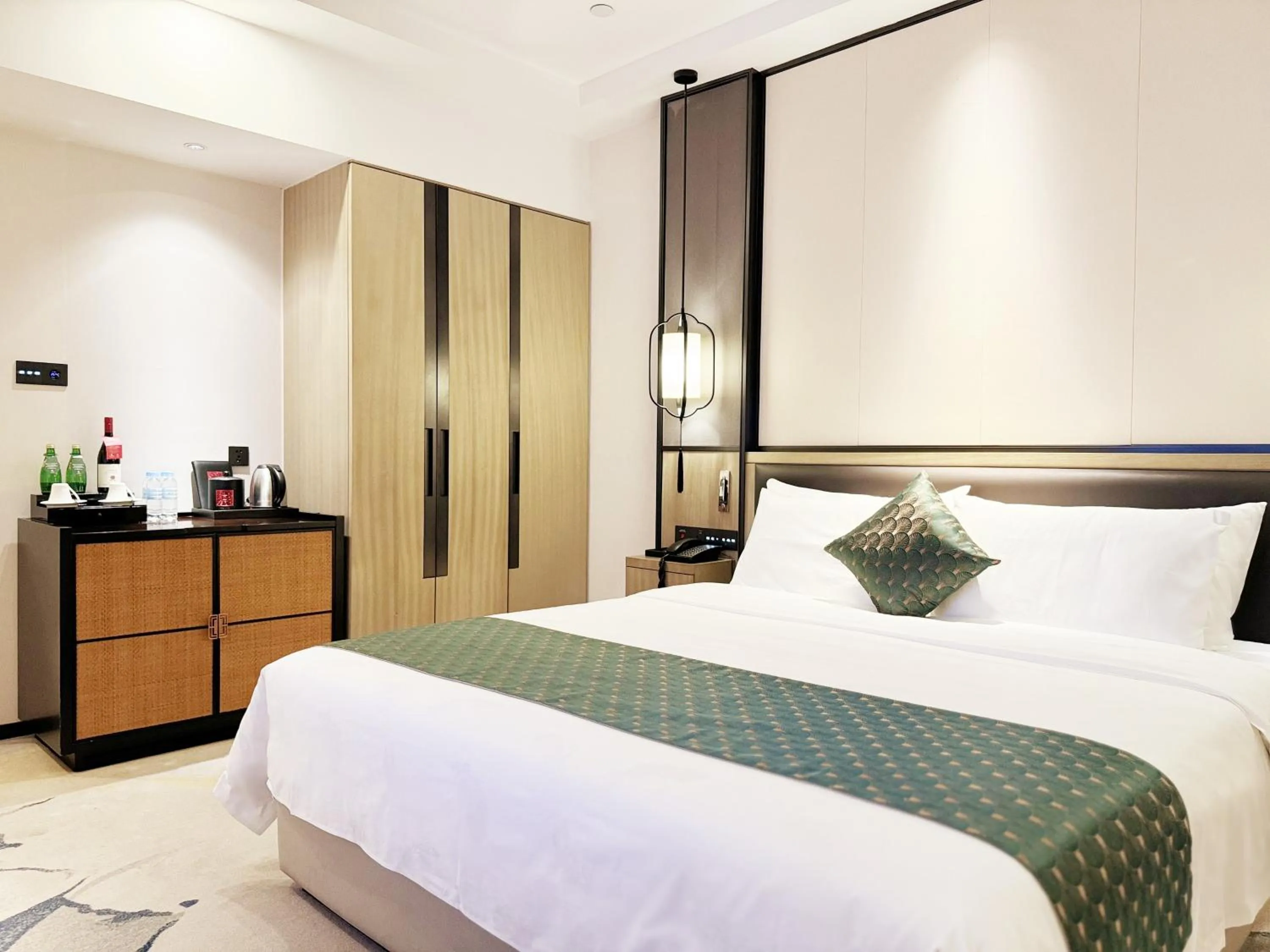 Photo of the whole room, Bed in Baiyun Hotel Guangzhou