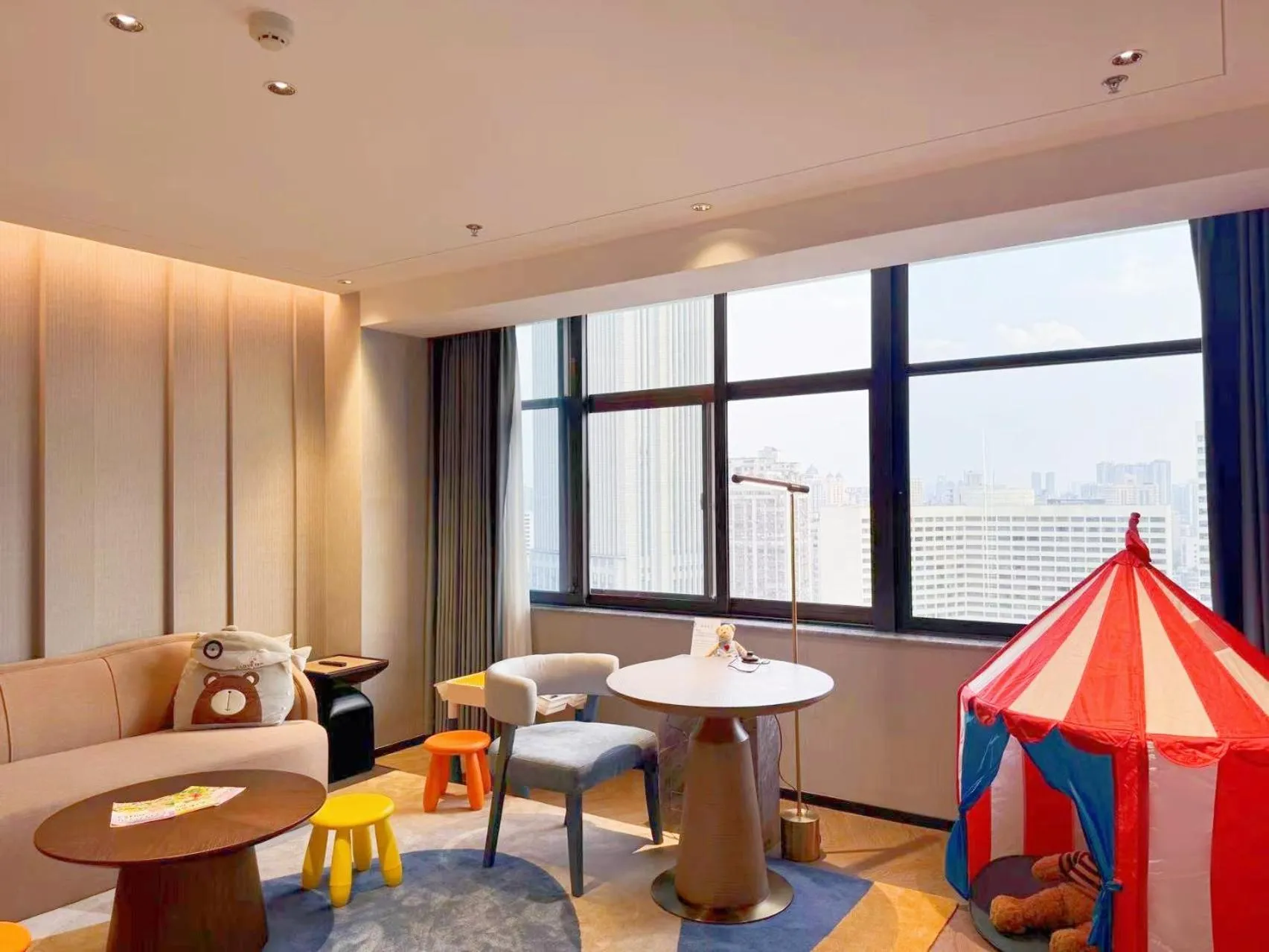 Photo of the whole room in Baiyun Hotel Guangzhou