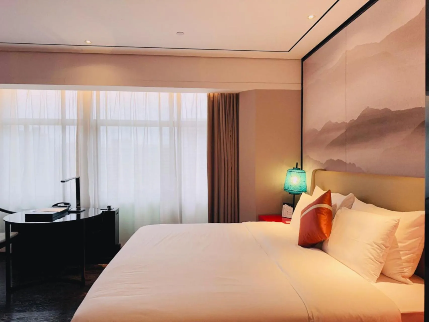 Bed in Baiyun Hotel Guangzhou