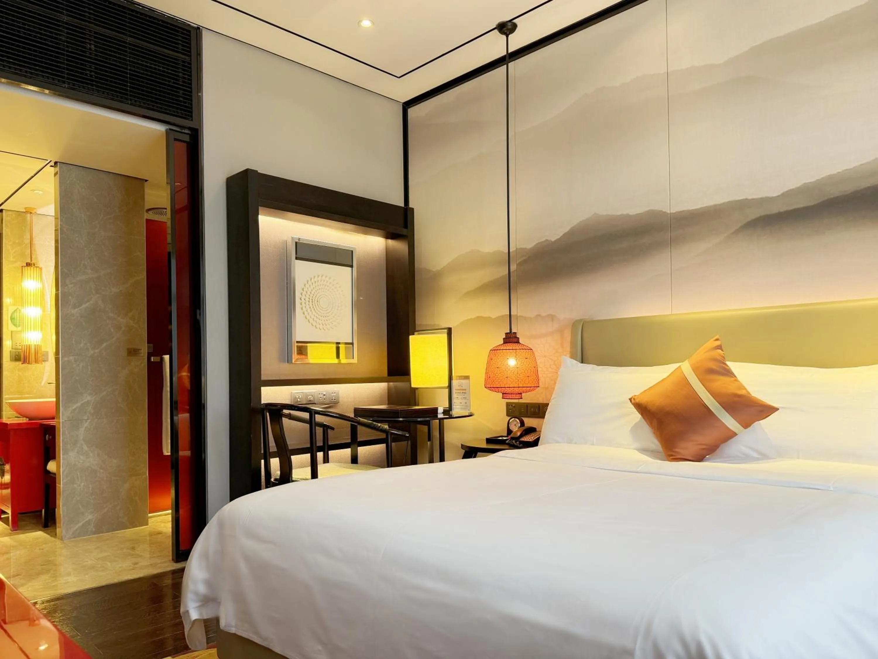 Photo of the whole room, Bed in Baiyun Hotel Guangzhou