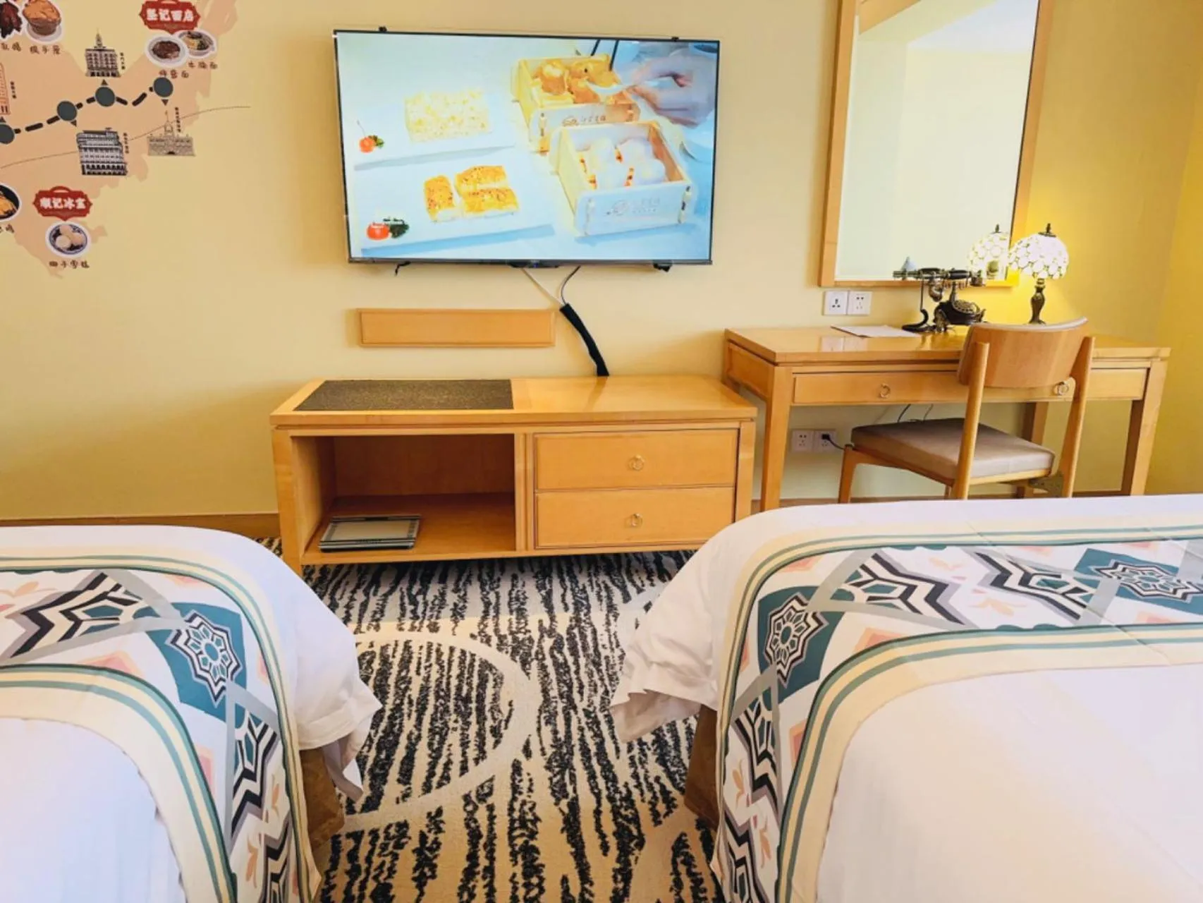 Photo of the whole room, Bed in Baiyun Hotel Guangzhou