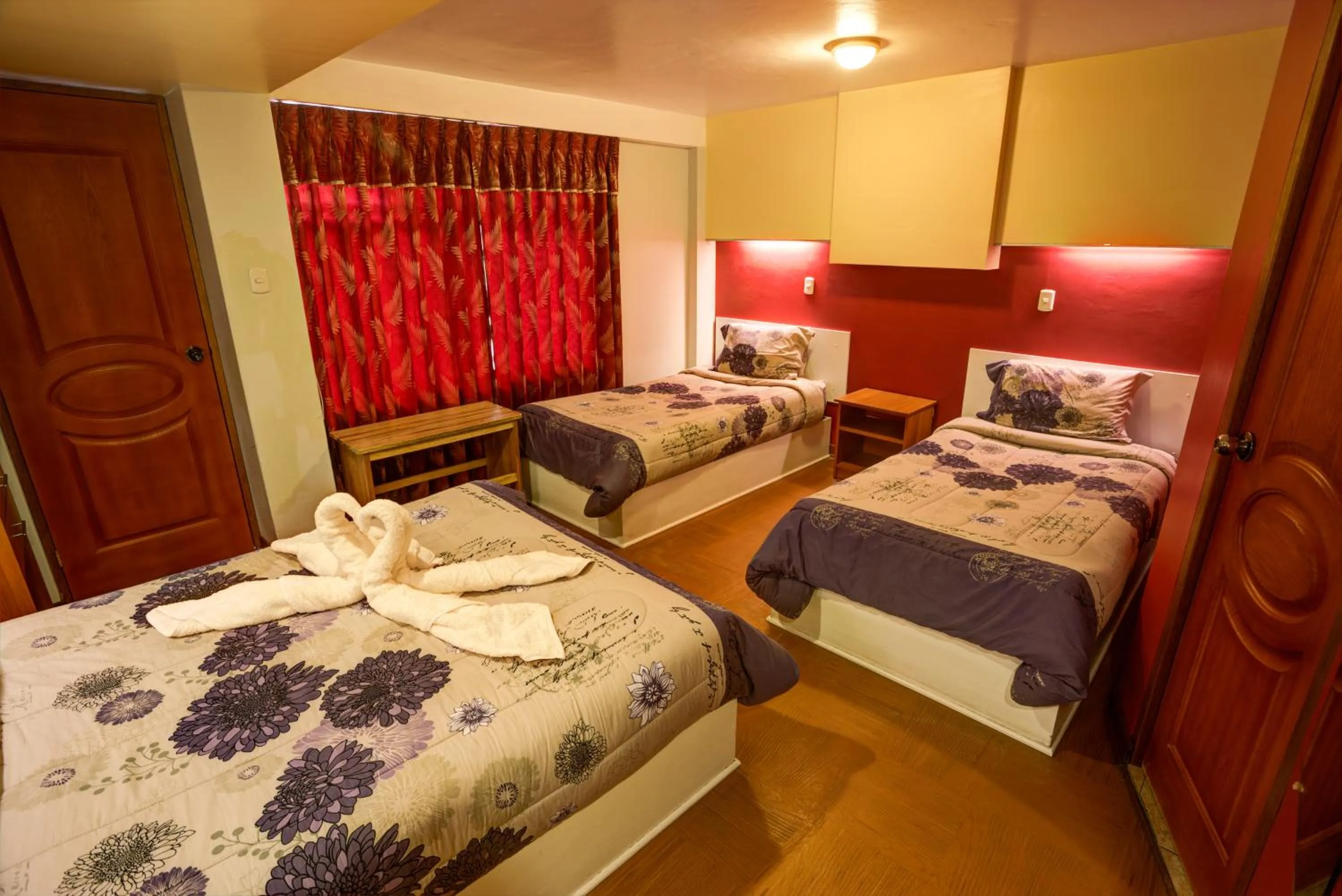 Photo of the whole room, Bed in El Mariscal Cusco