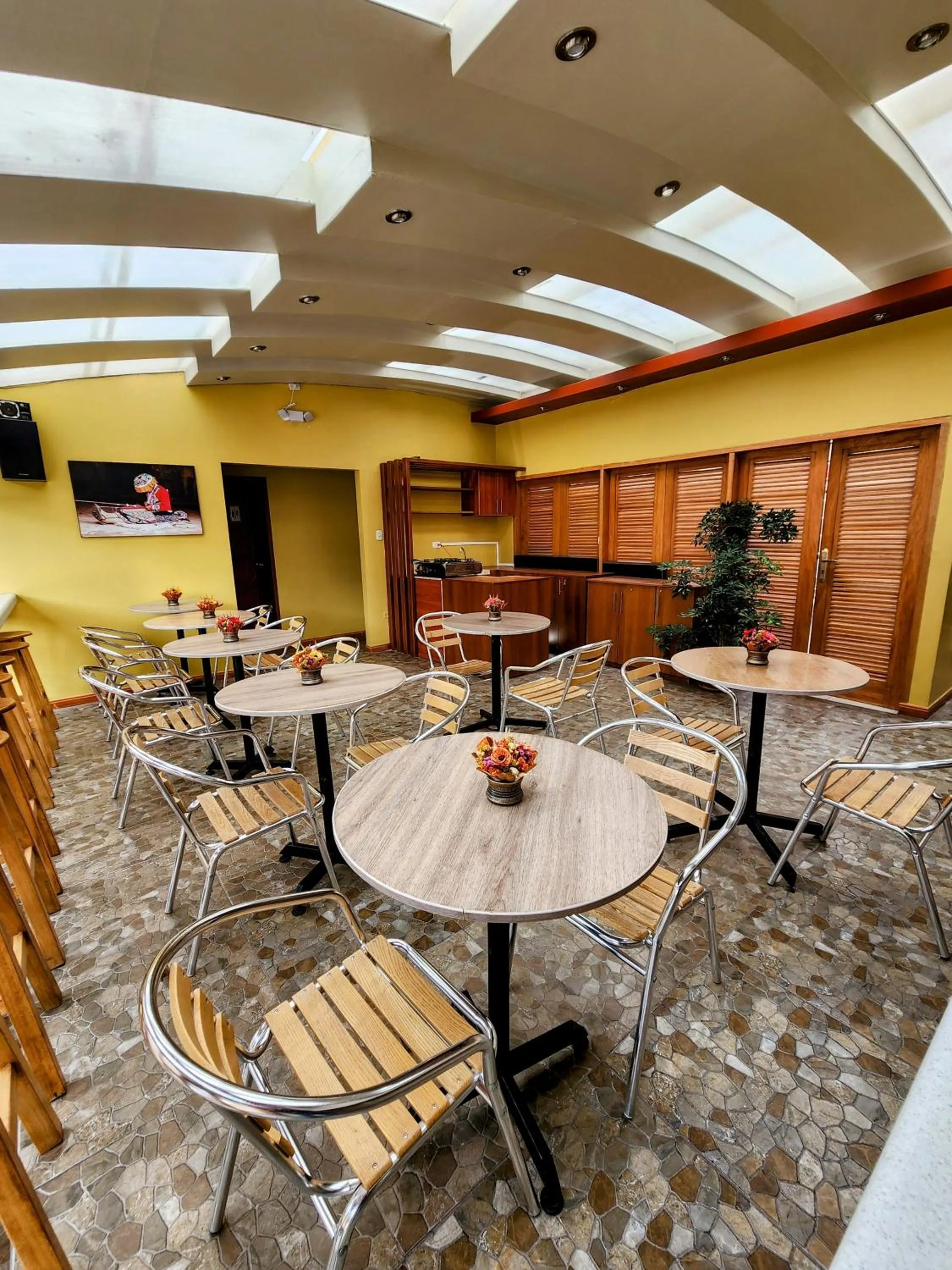 Dining area in El Mariscal Cusco