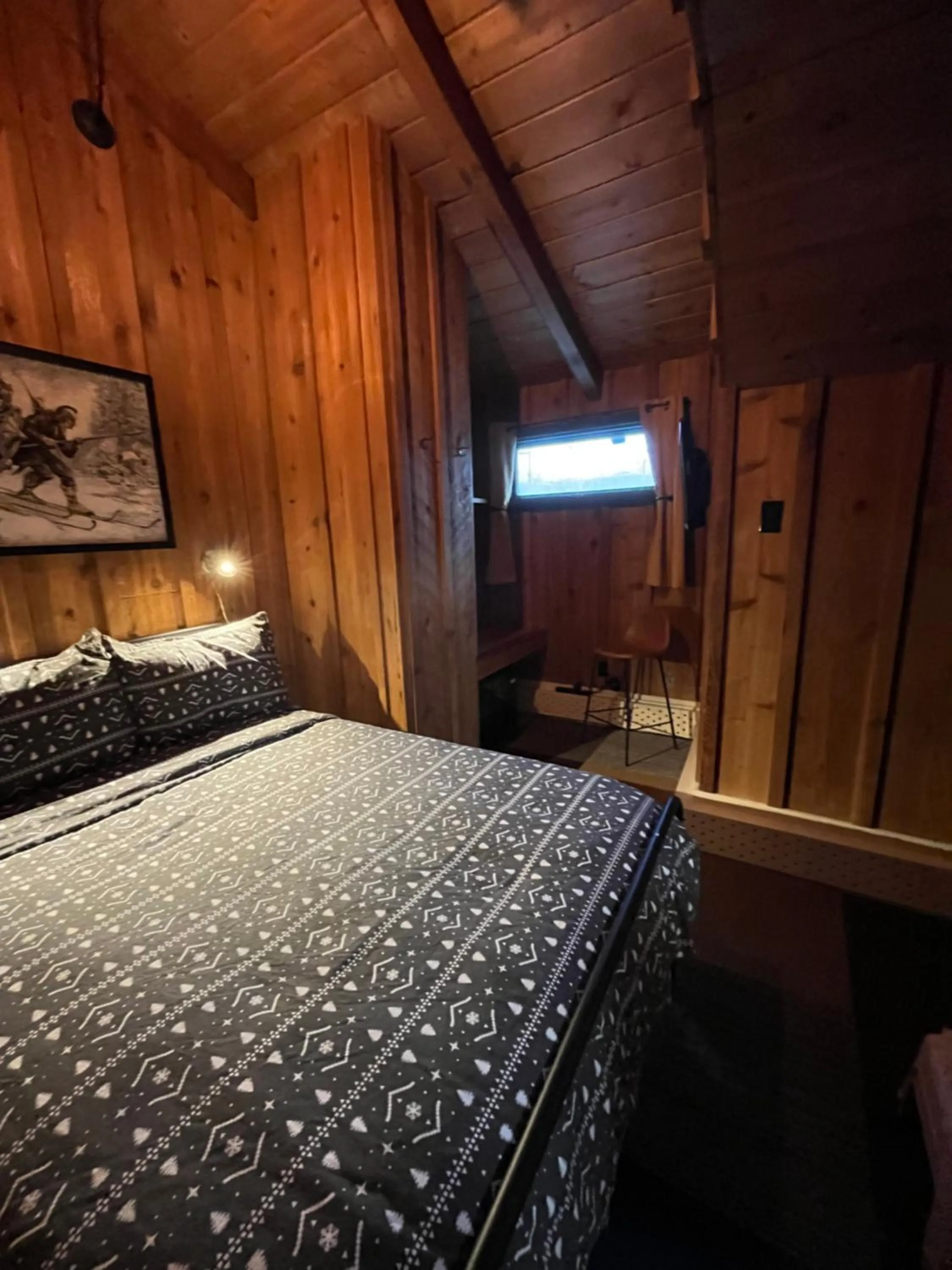 Photo of the whole room, Bed in The Viking Lodge - Downtown Winter Park Colorado