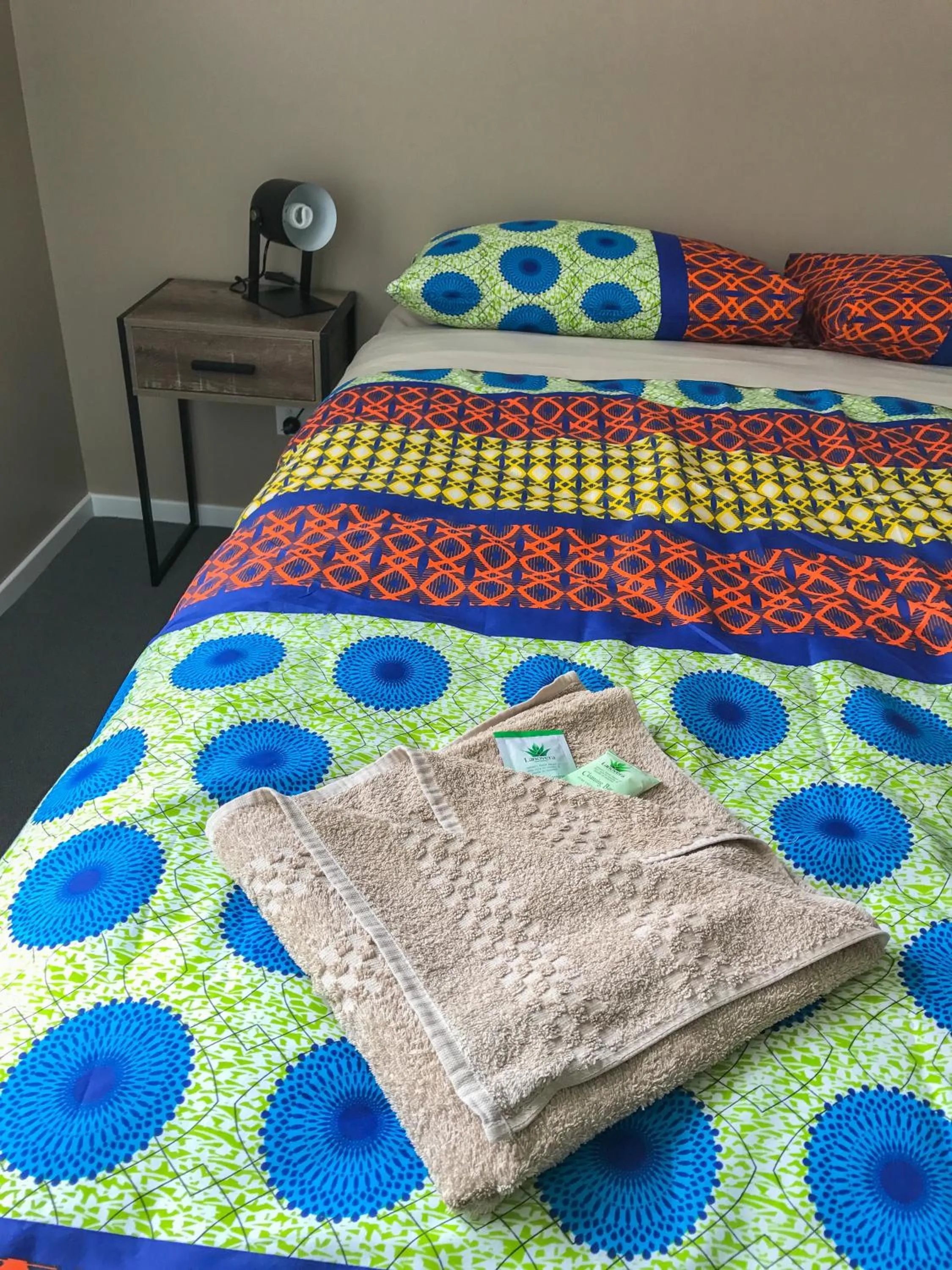 Bedroom, Bed in Treehaven Tourist Park