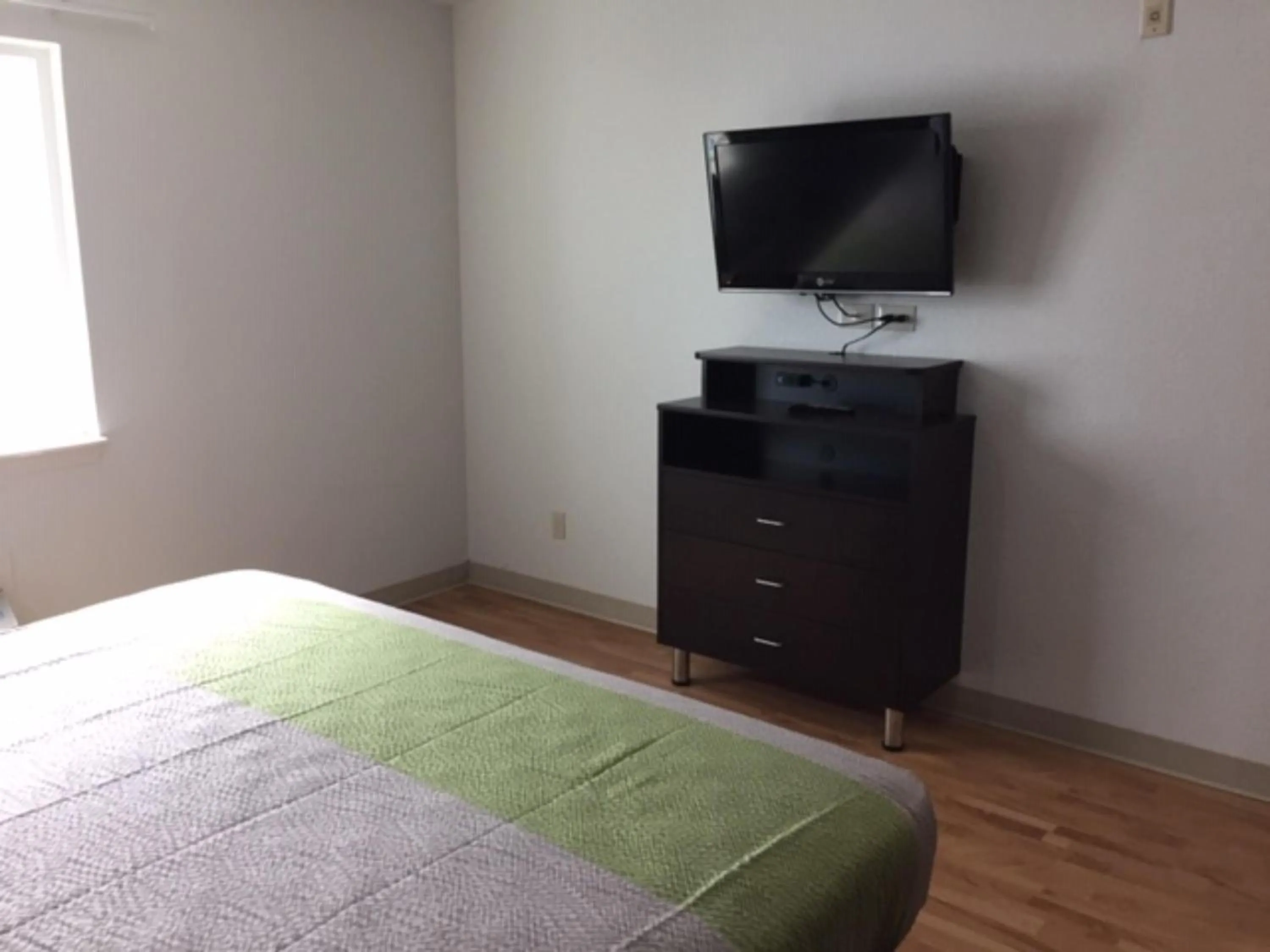 Bed in Studio 6 Burleson