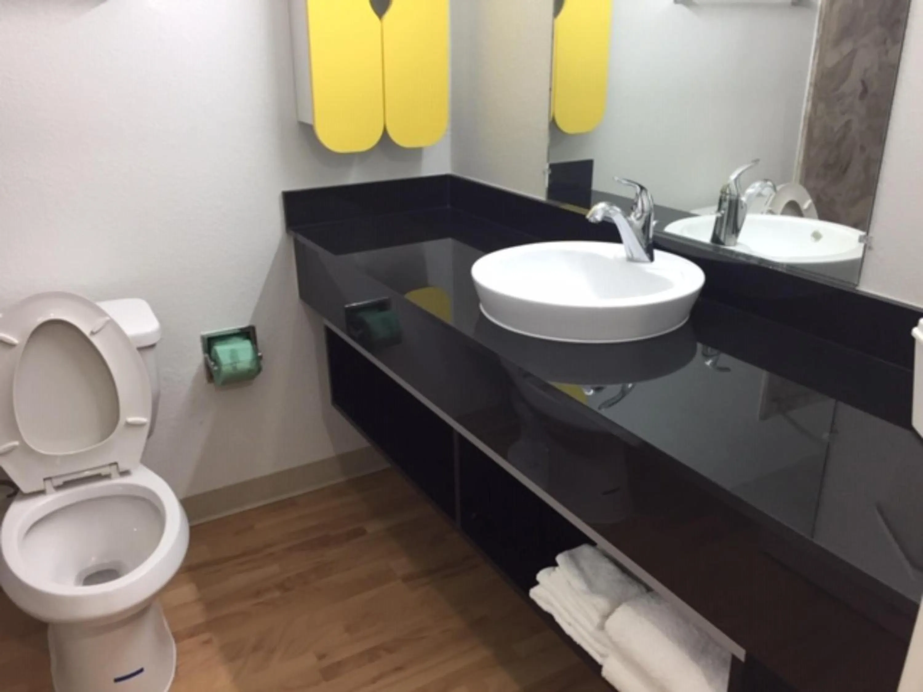 Bathroom in Studio 6 Burleson