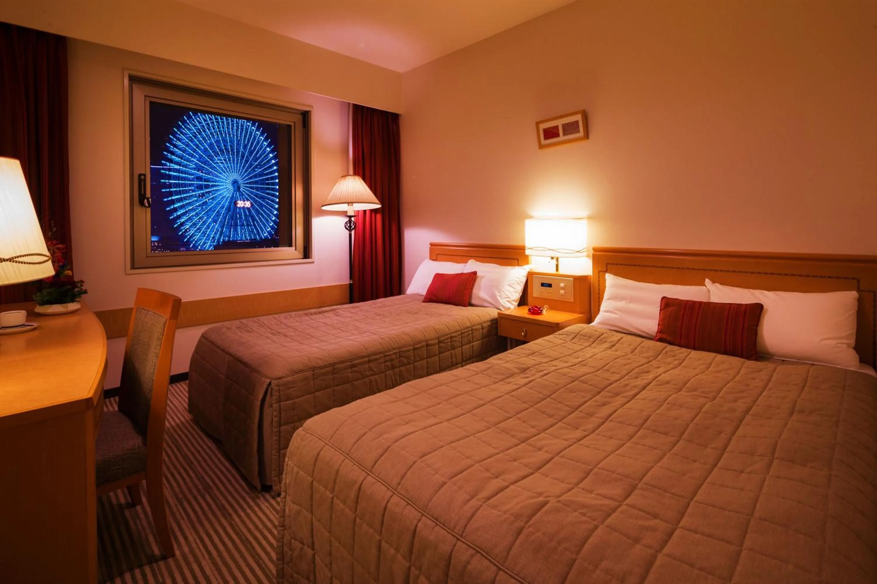 Photo of the whole room, Bed in Navios Yokohama