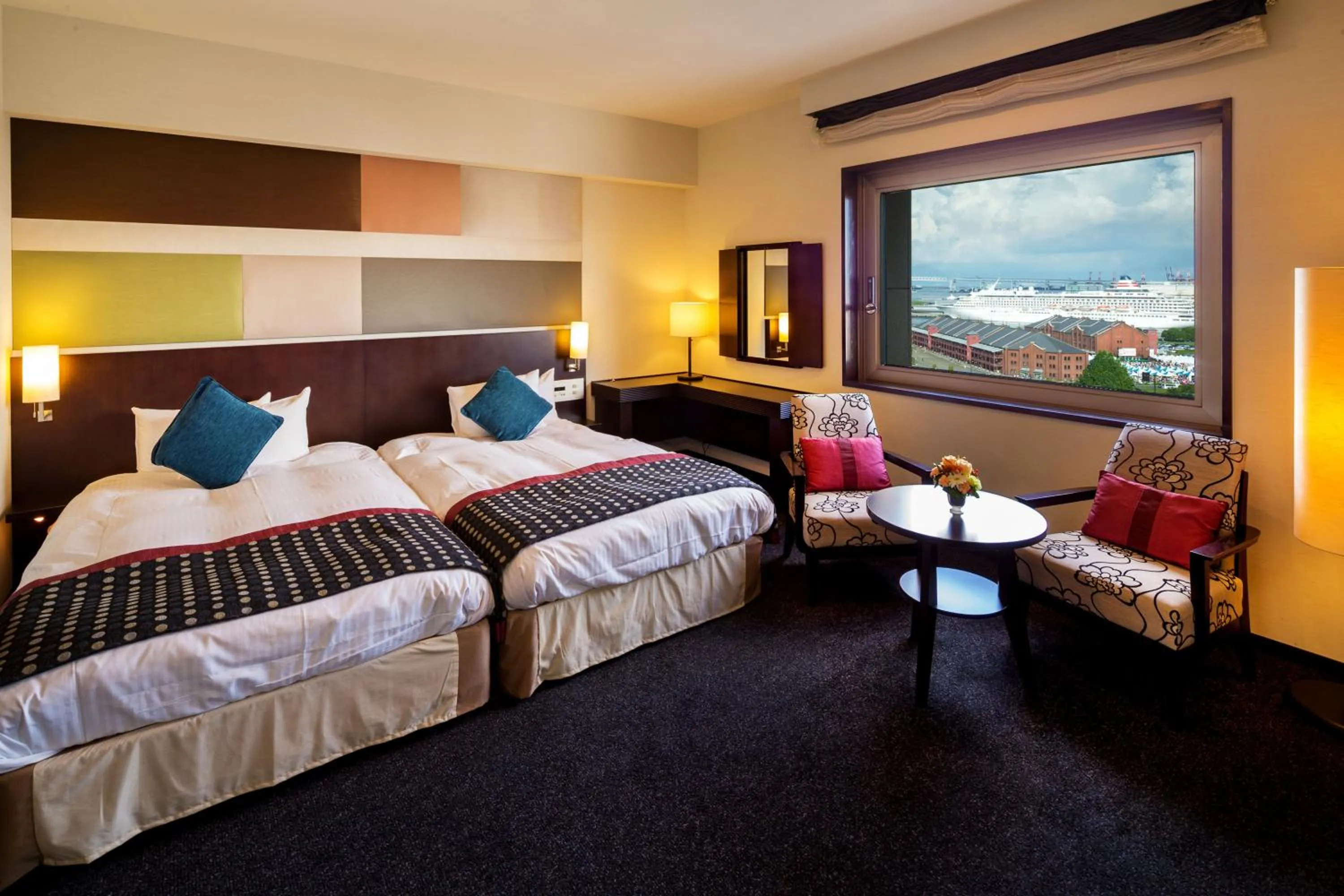 Day, Bed in Navios Yokohama