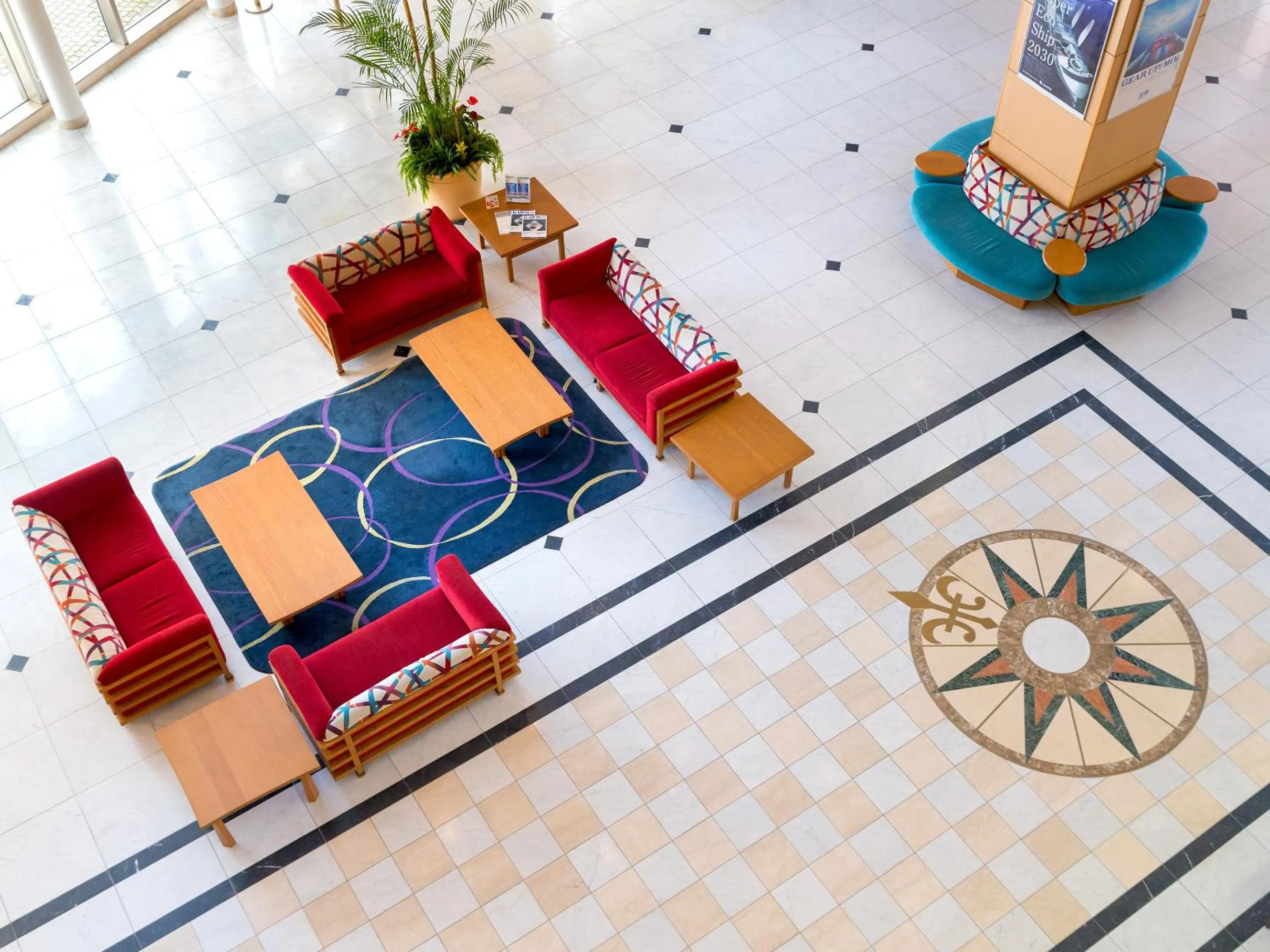 Lobby or reception in Navios Yokohama