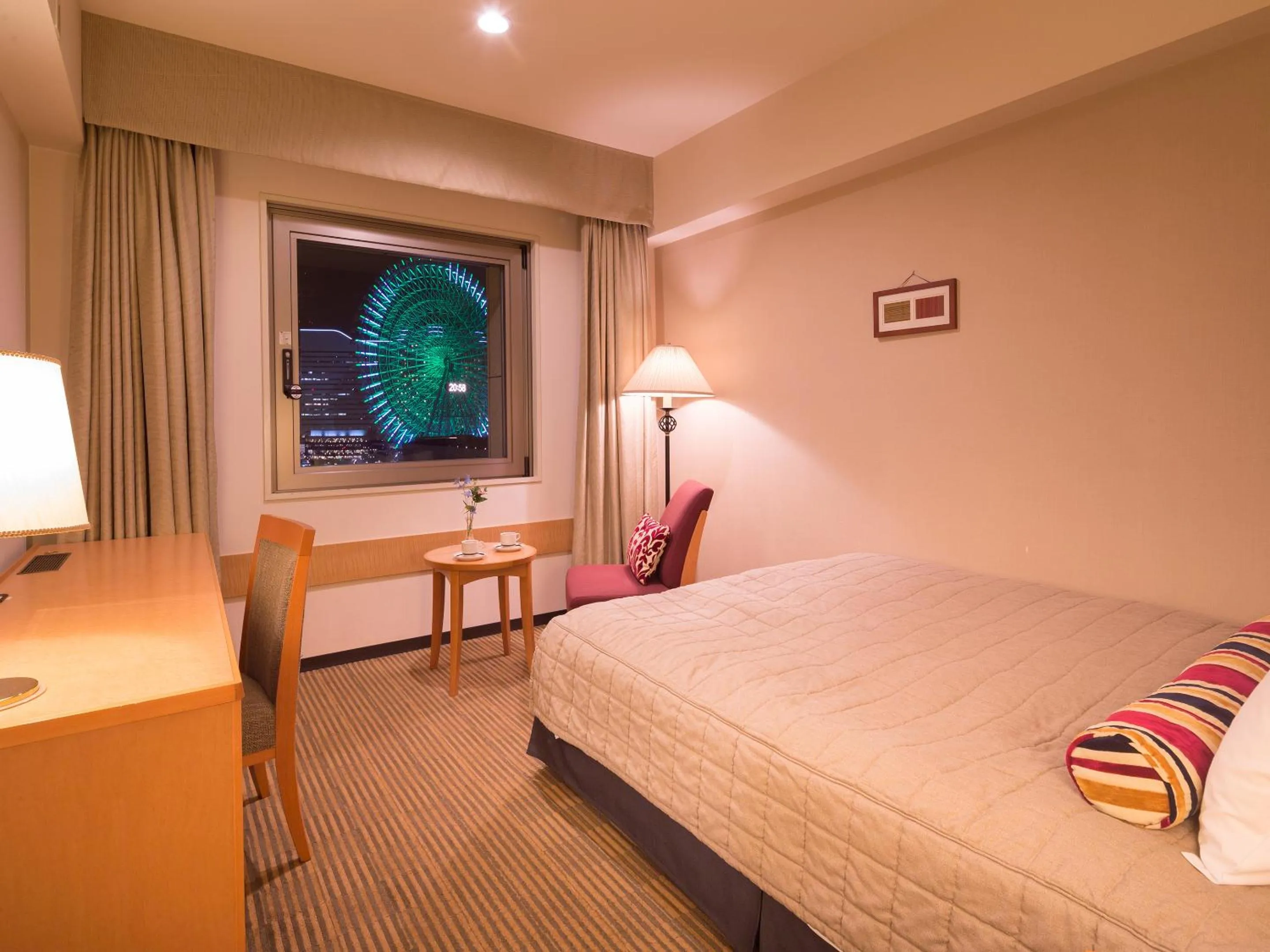 Photo of the whole room, Bed in Navios Yokohama