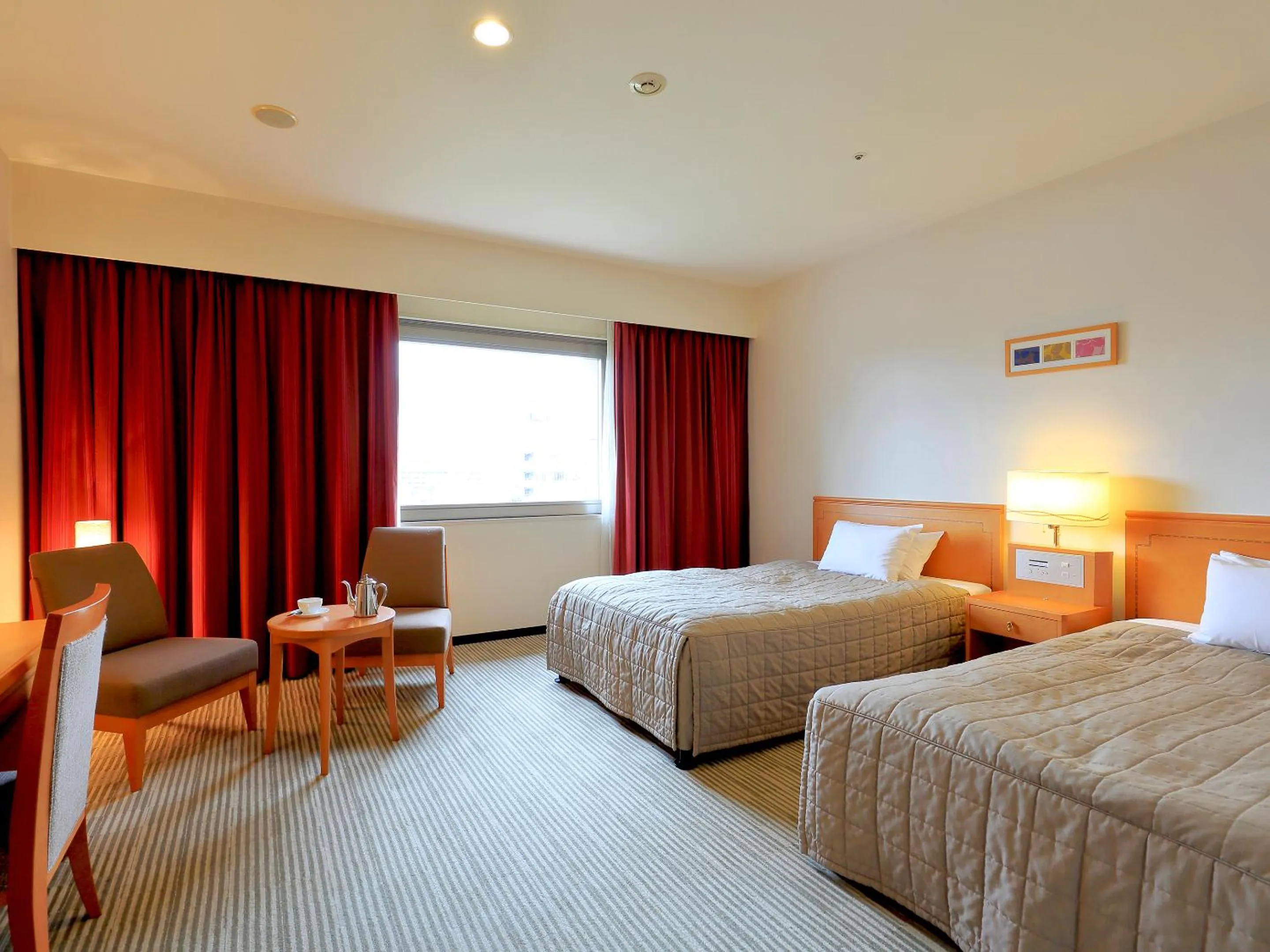 Photo of the whole room, Bed in Navios Yokohama