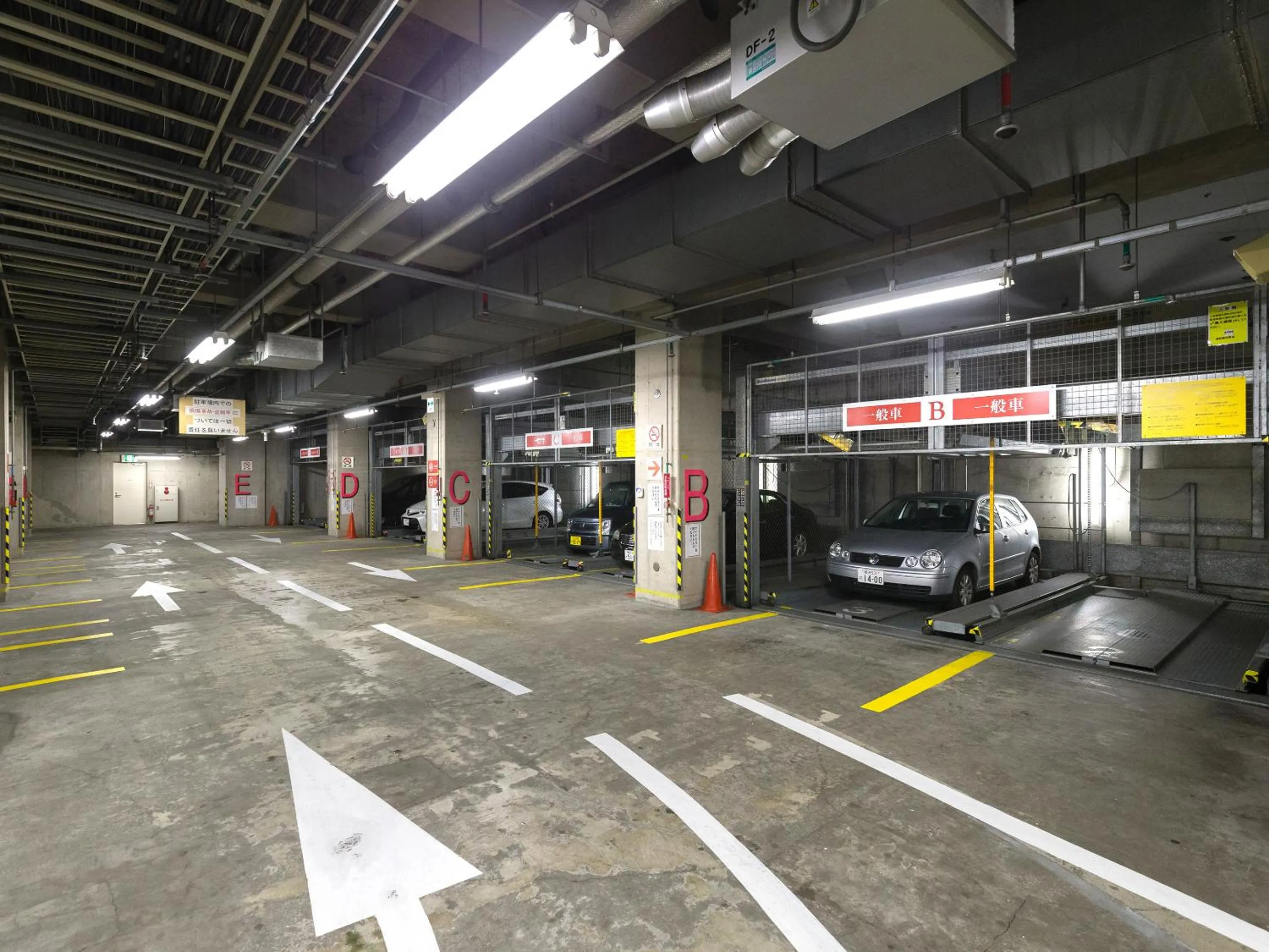 Parking in Navios Yokohama