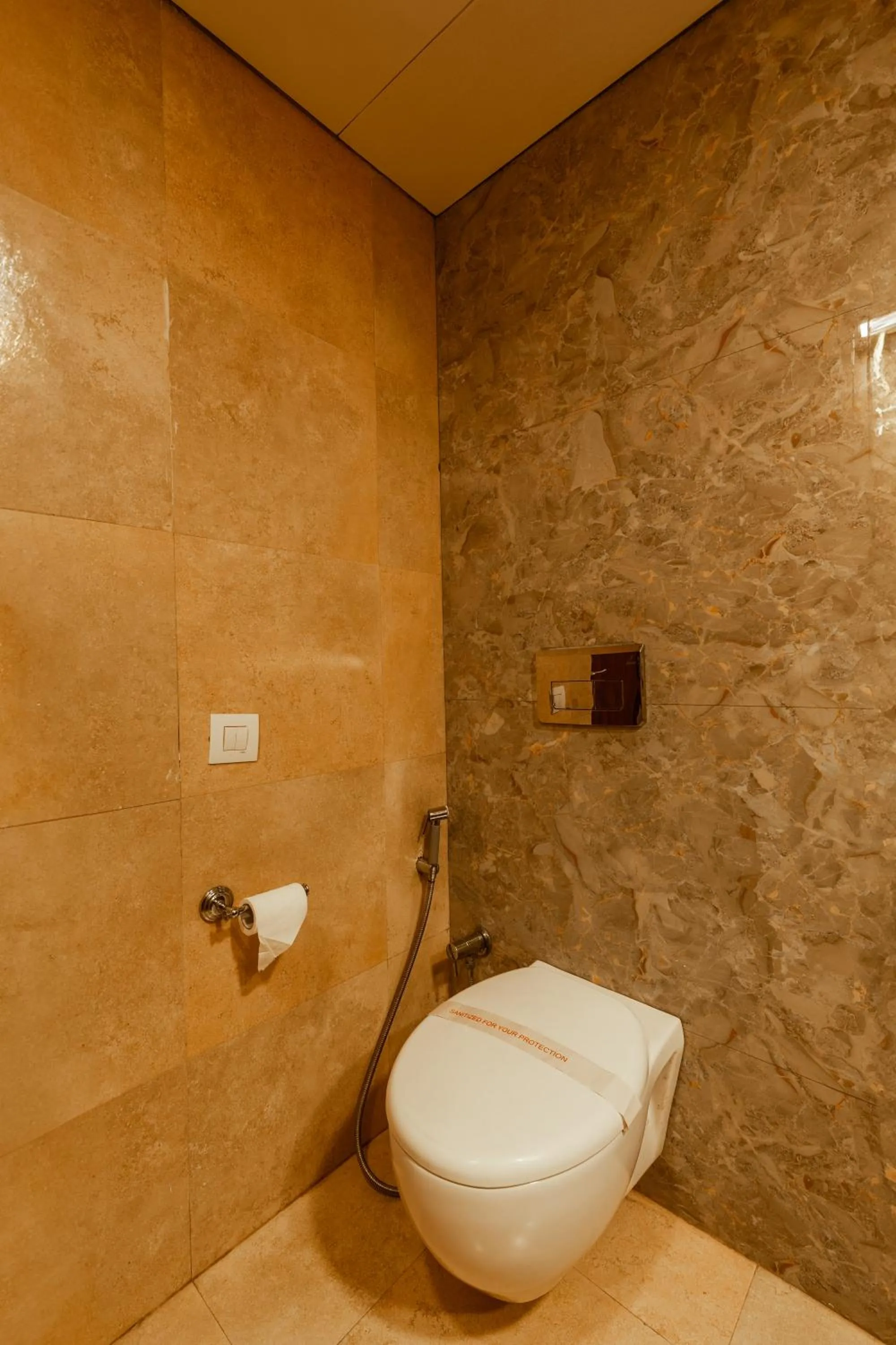 Bathroom in Whispering Palms Hotel Jaipur