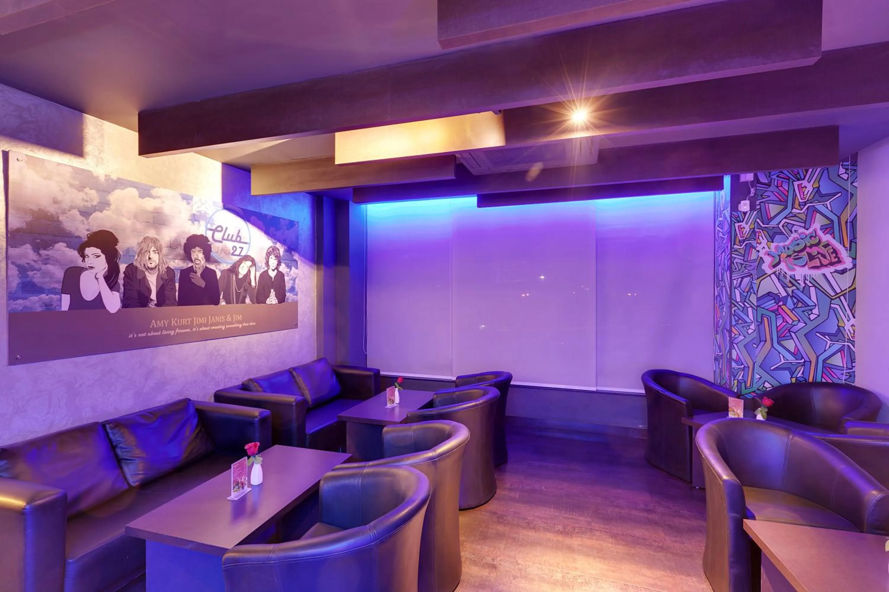 Restaurant/places to eat in Whispering Palms Hotel Jaipur