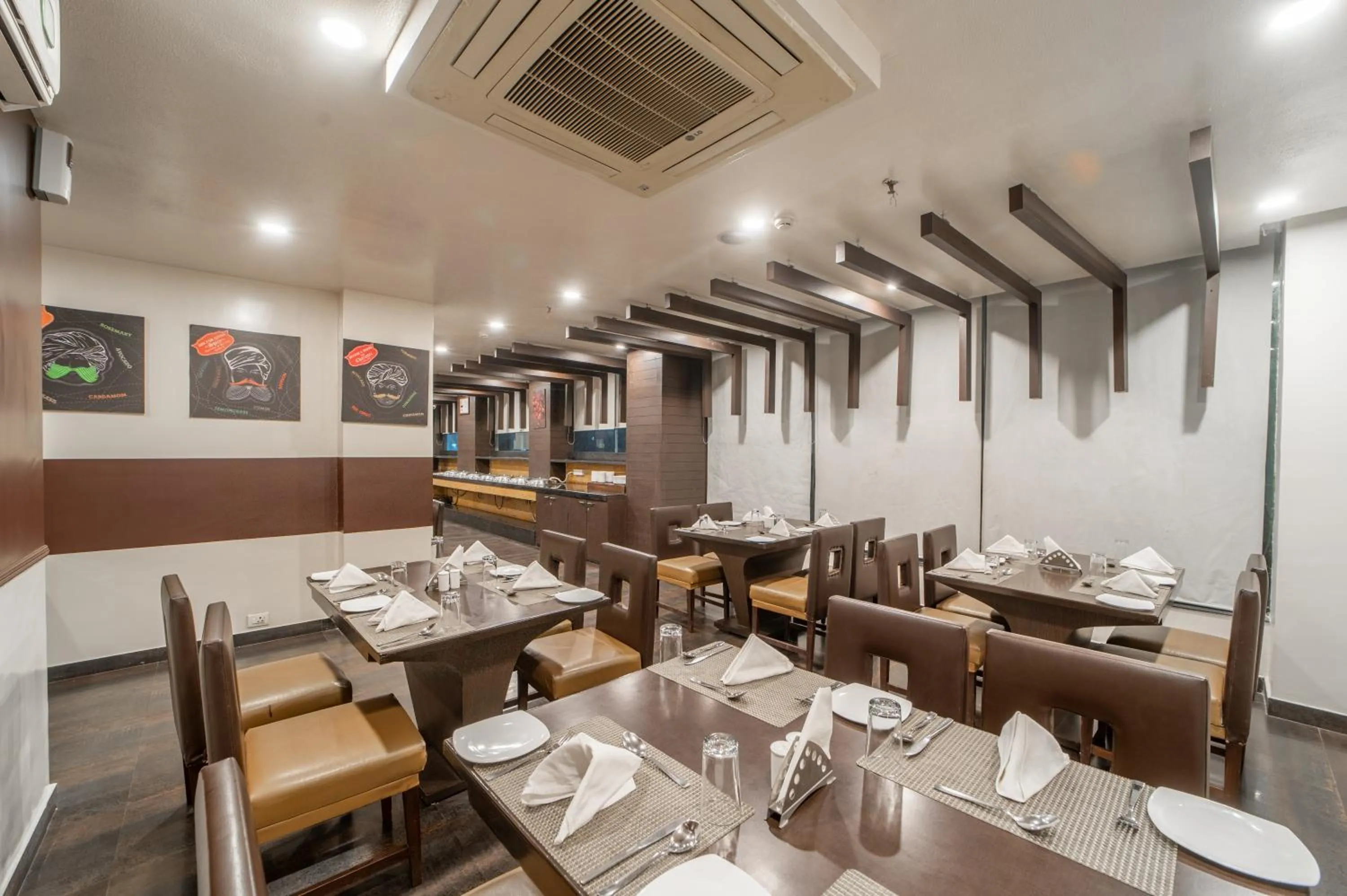 Restaurant/places to eat in Whispering Palms Hotel Jaipur