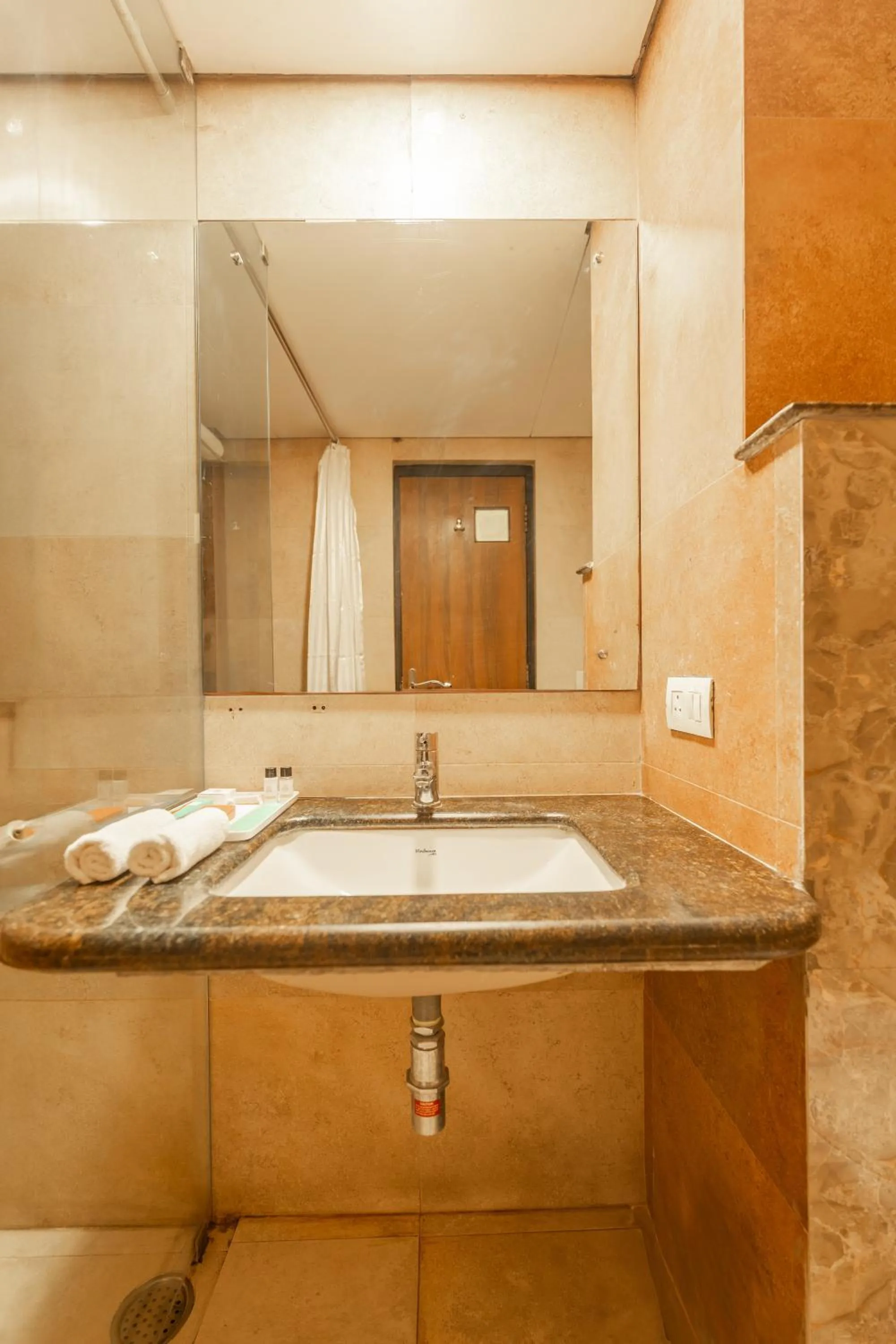 Bathroom in Whispering Palms Hotel Jaipur