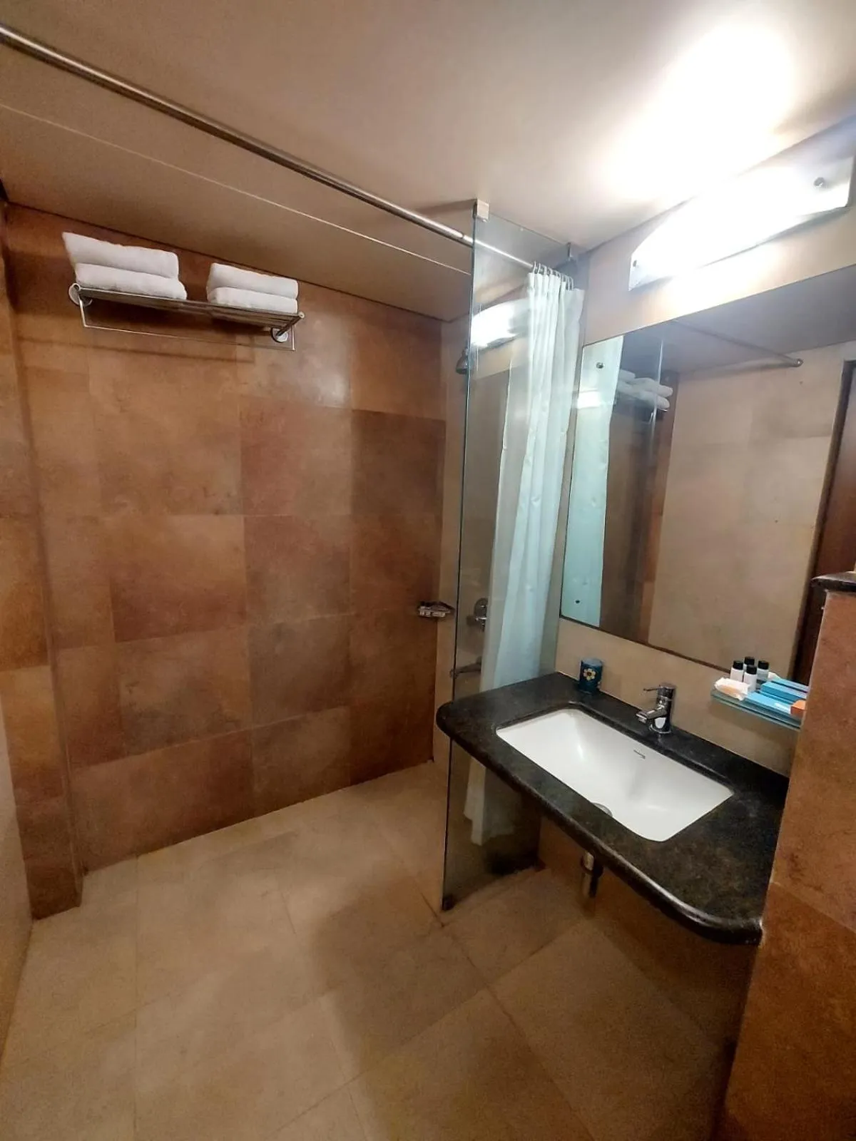 Bathroom in Whispering Palms Hotel Jaipur