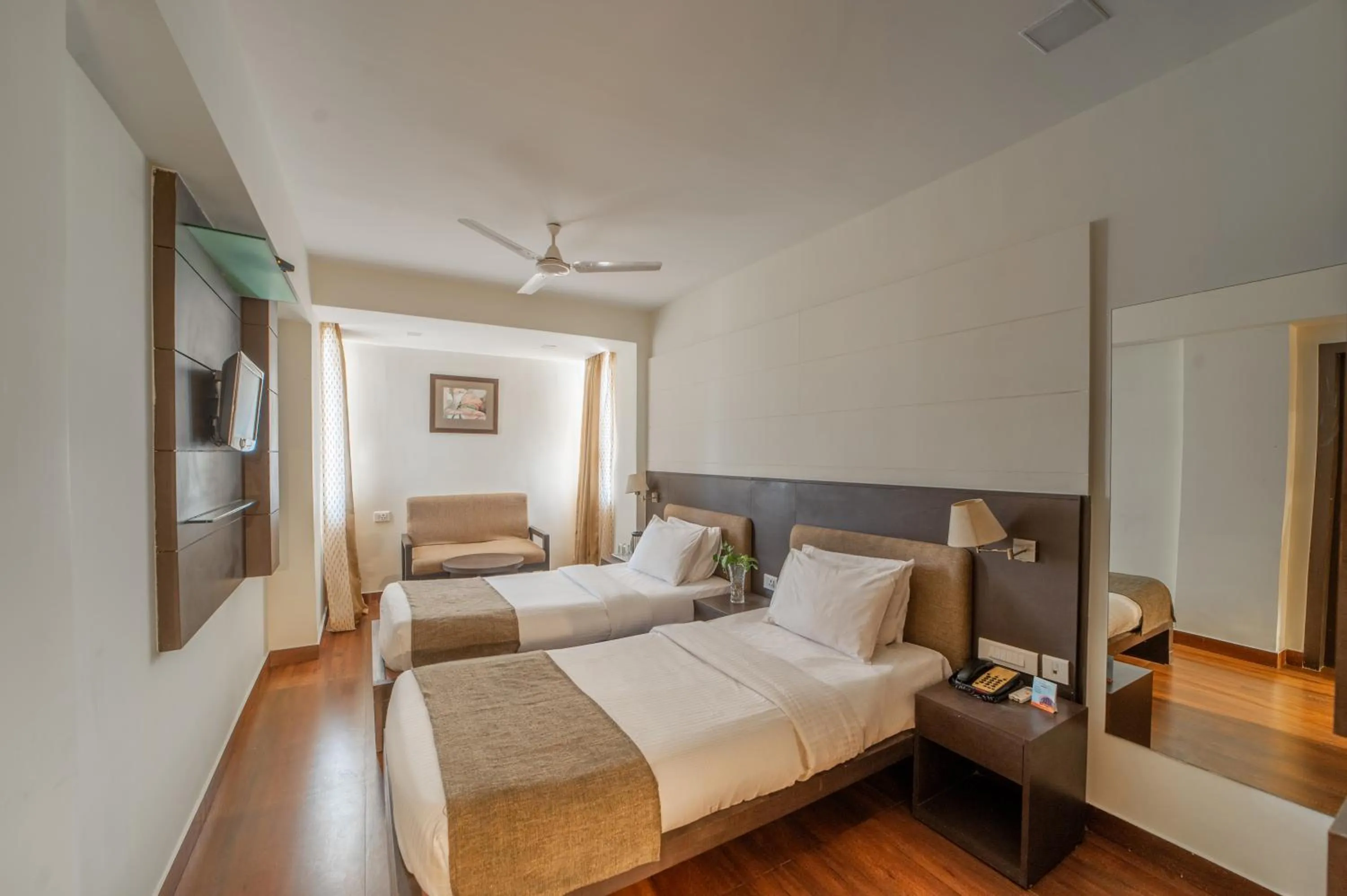 Bedroom, Bed in Whispering Palms Hotel Jaipur