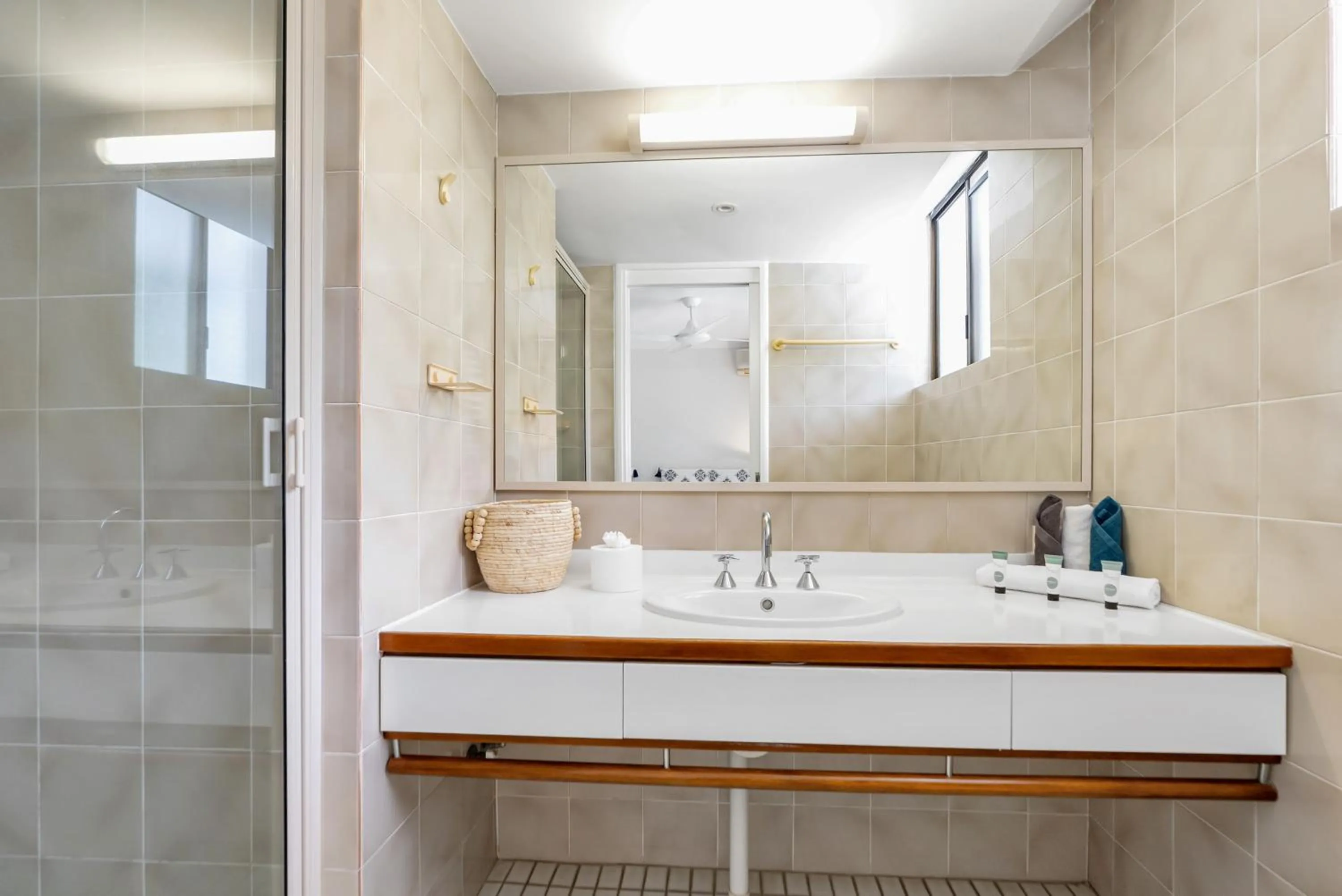 Bathroom in Argosy On The Beach