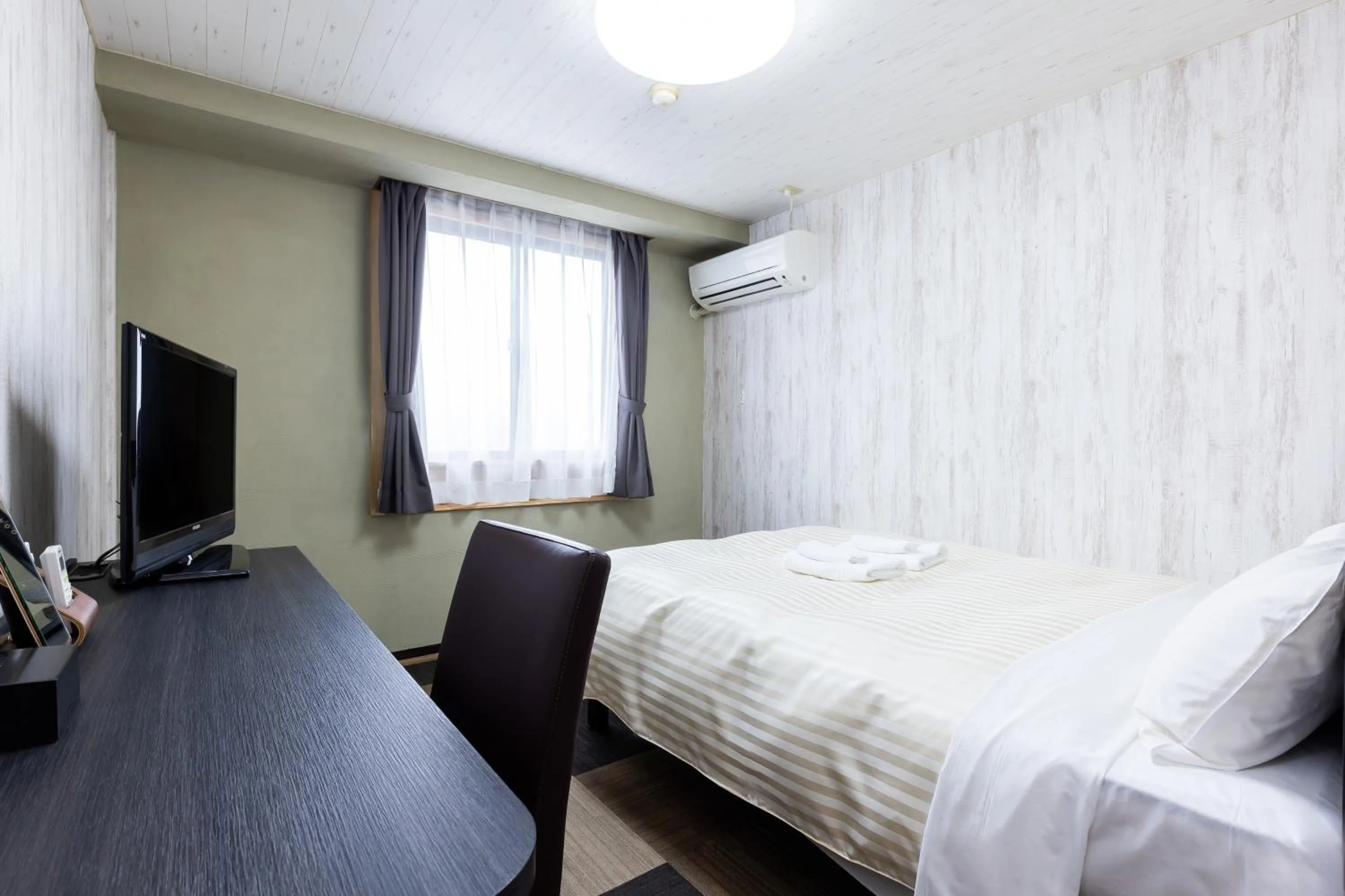 Photo of the whole room, Bed in Select Inn Fujisan Gotemba