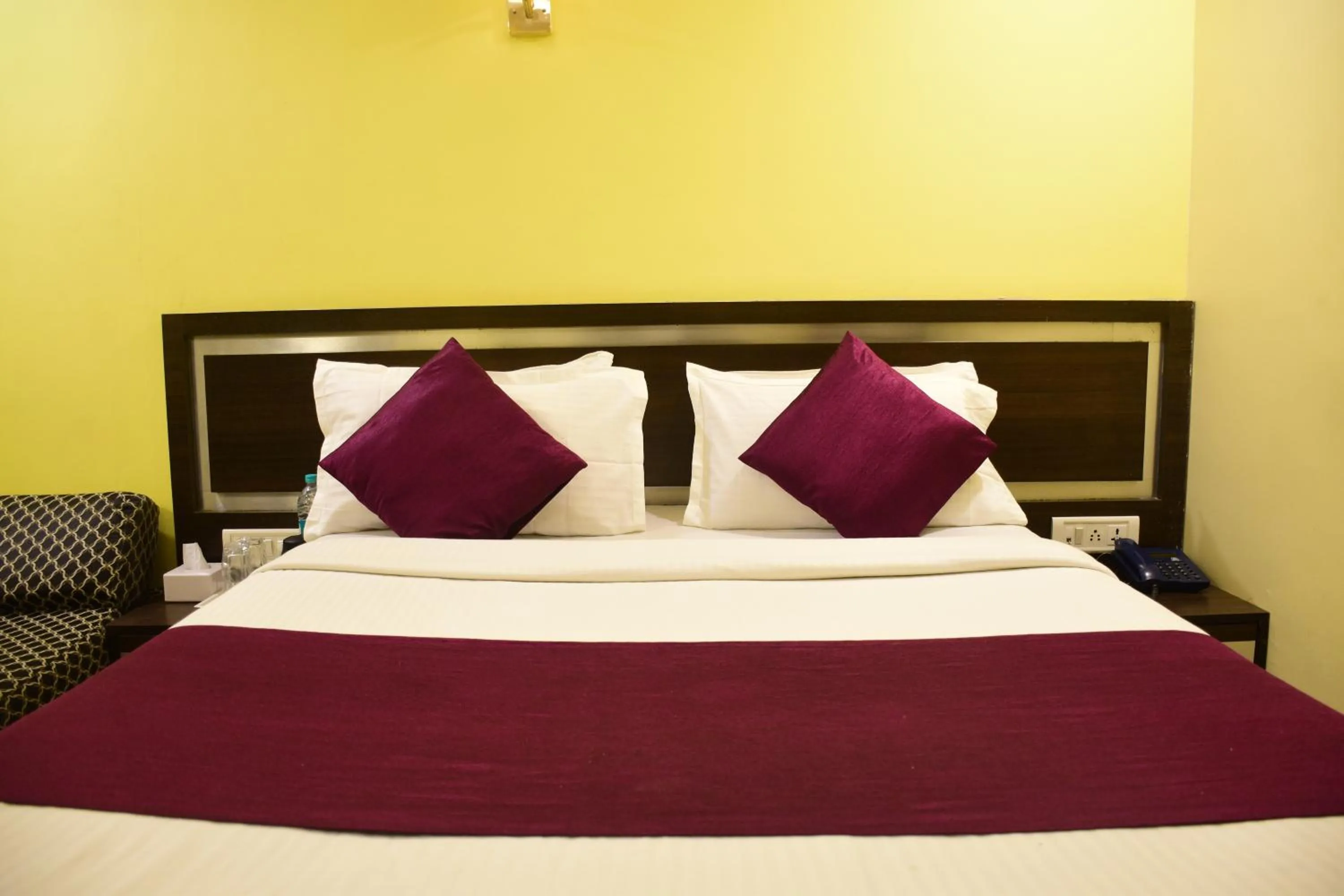 Bed in Hotel K.C Residency