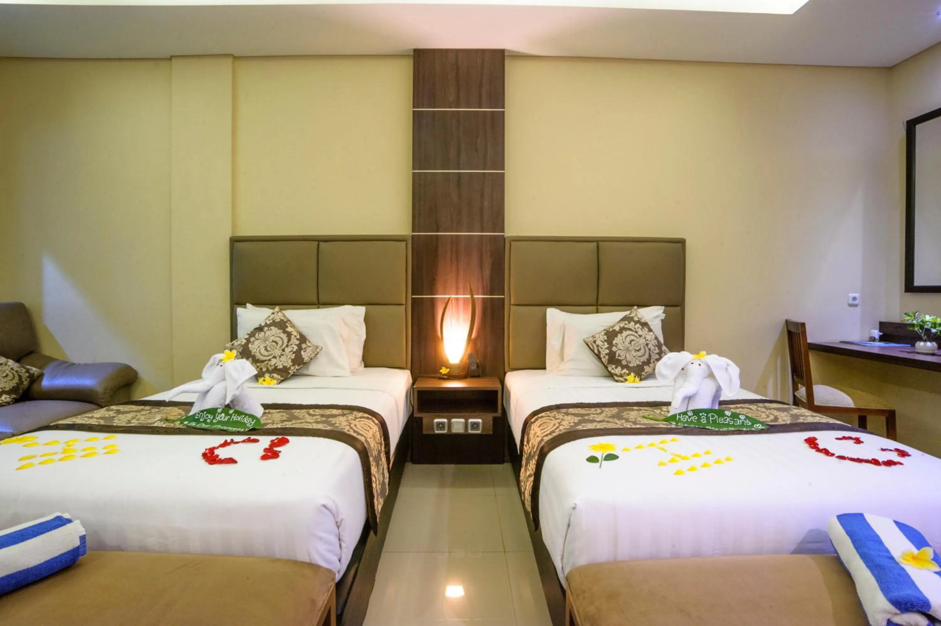 Photo of the whole room, Bed in d'Penjor Seminyak