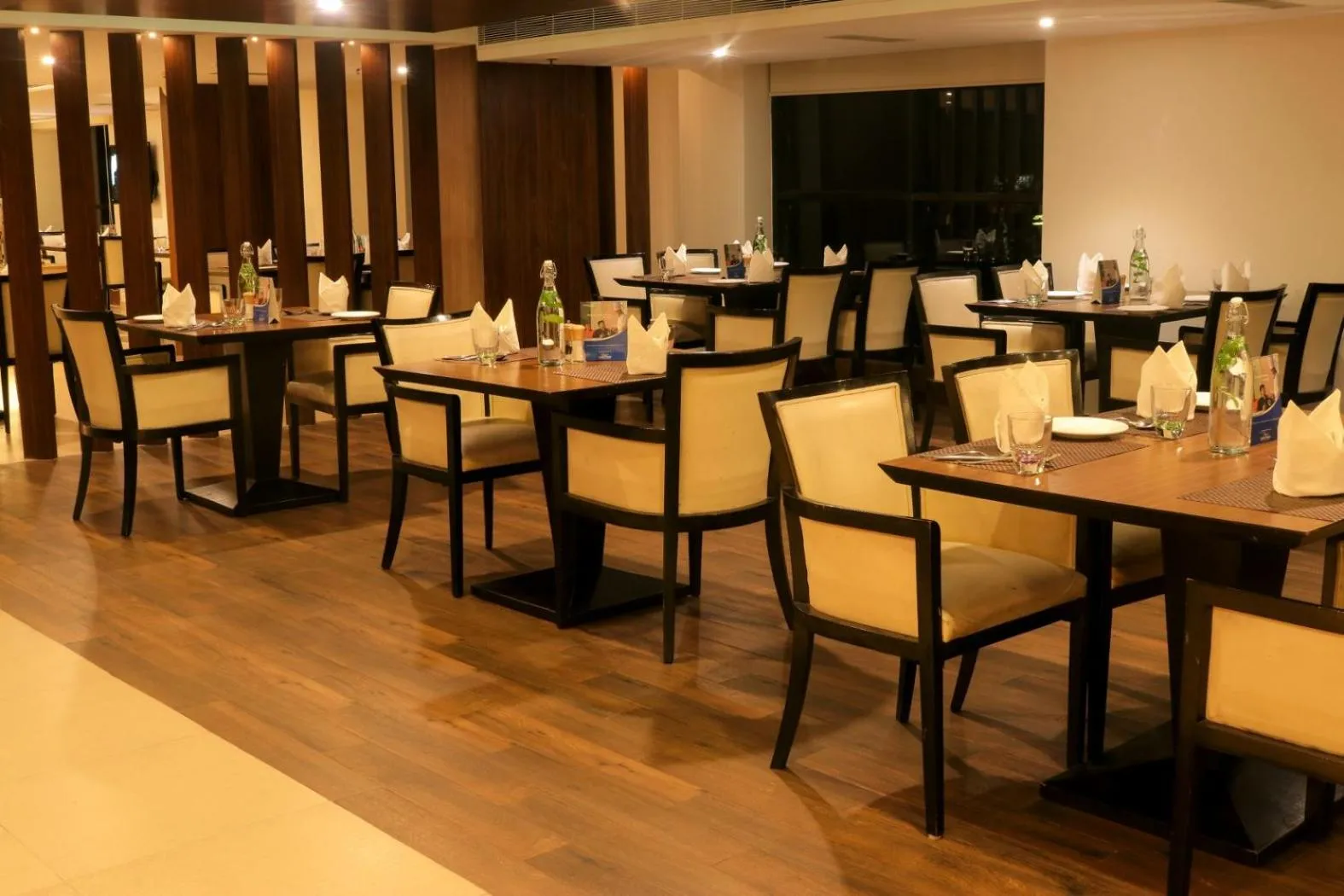 Restaurant/places to eat in Le Lac Sarovar Portico- Ranchi