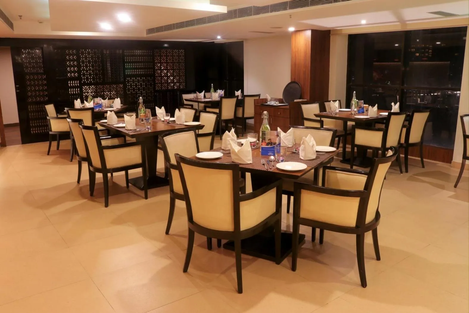 Restaurant/places to eat in Le Lac Sarovar Portico- Ranchi