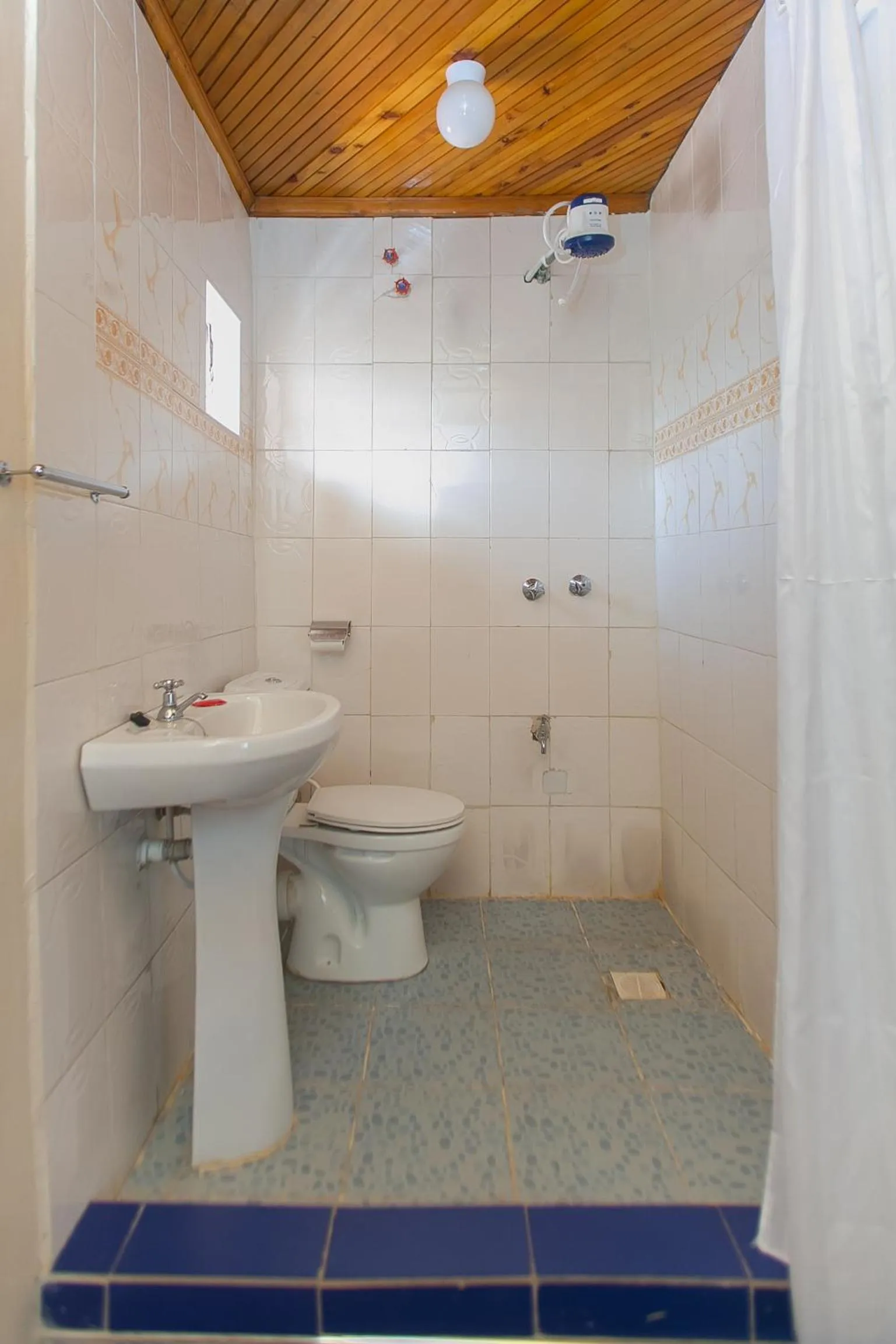 Shower in Zarita Boutique Hotel