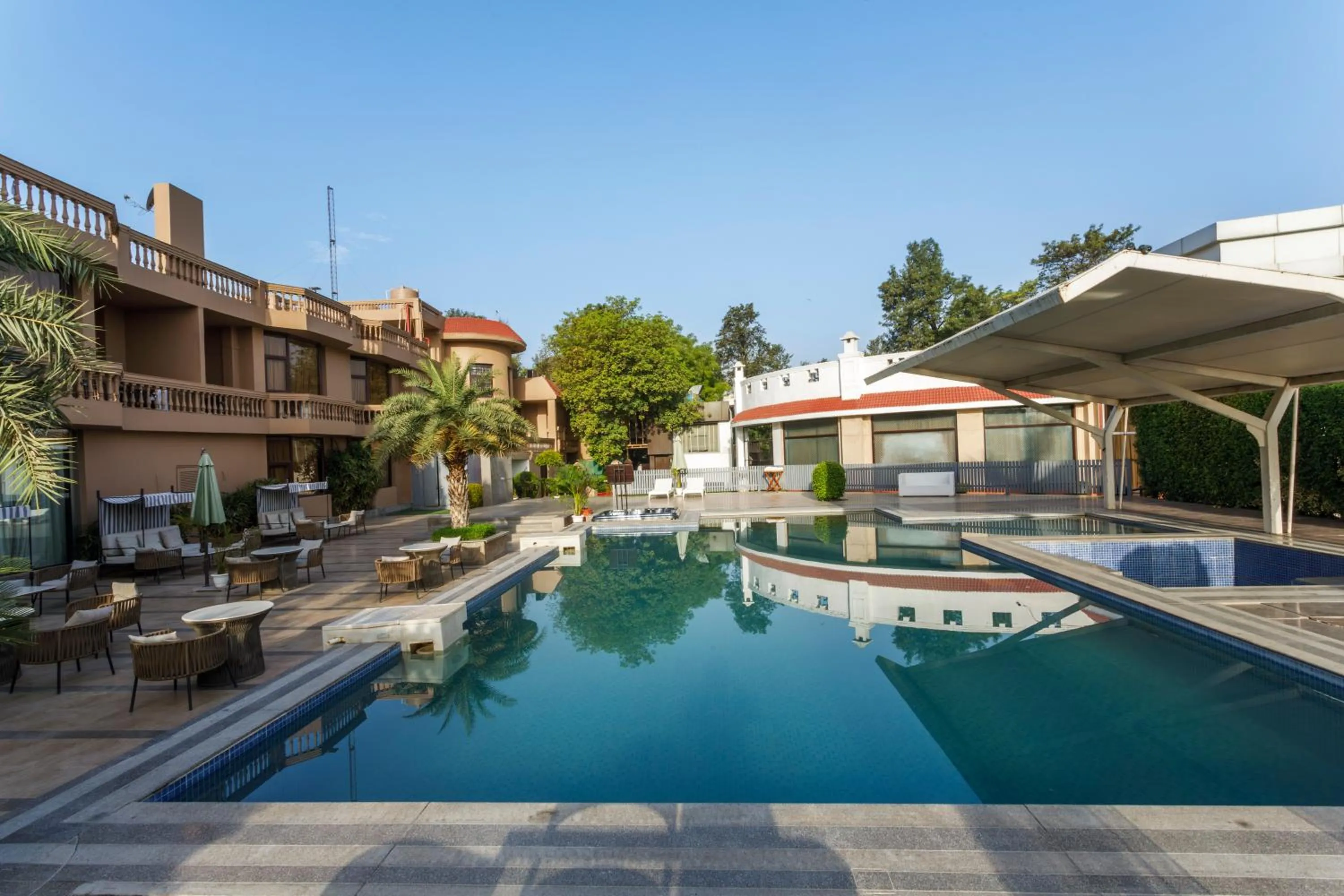 Swimming pool in Spara Boutique Resort